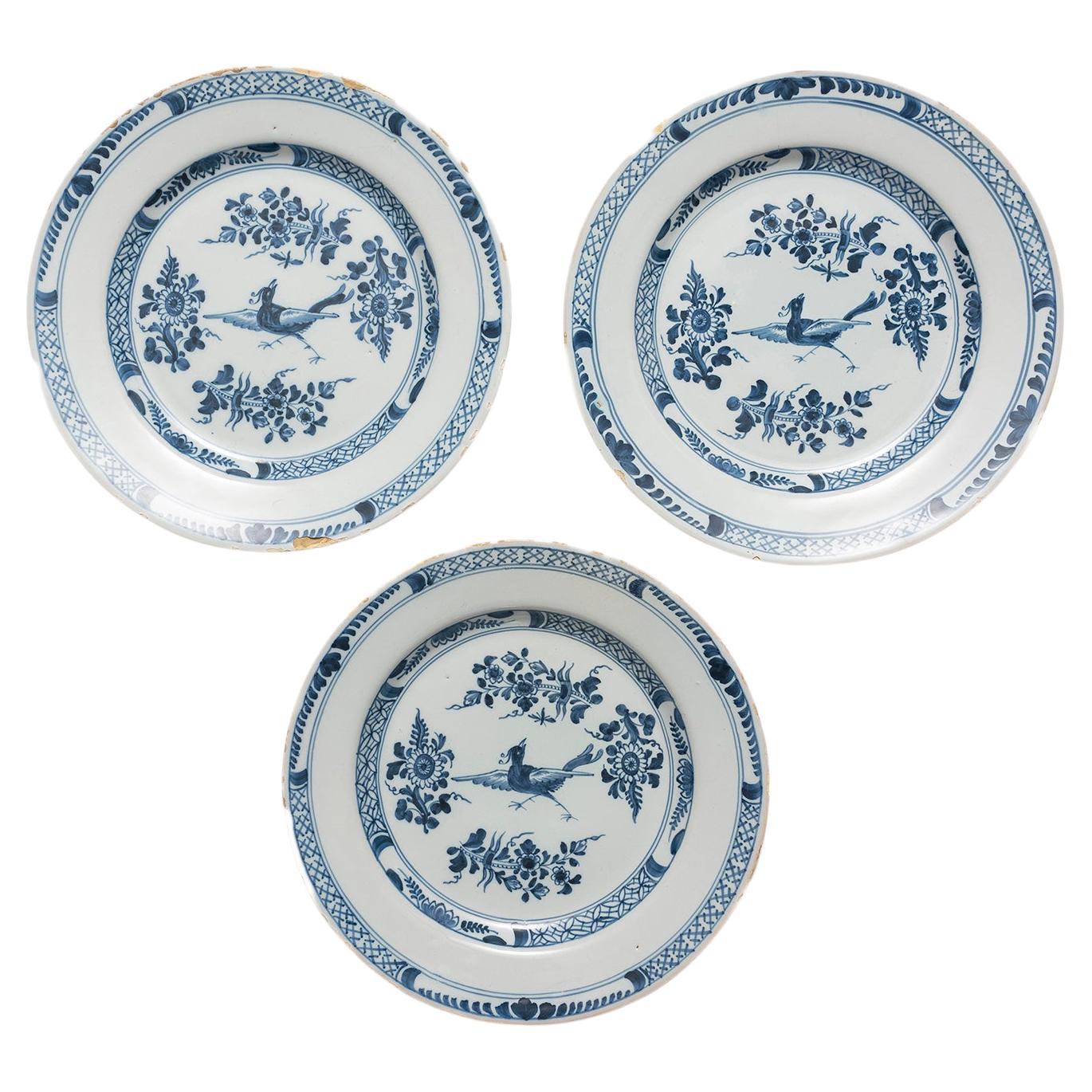 Plate, Delftware, English, London, Blue White Bird Chinoiserie Fantasy For Sale