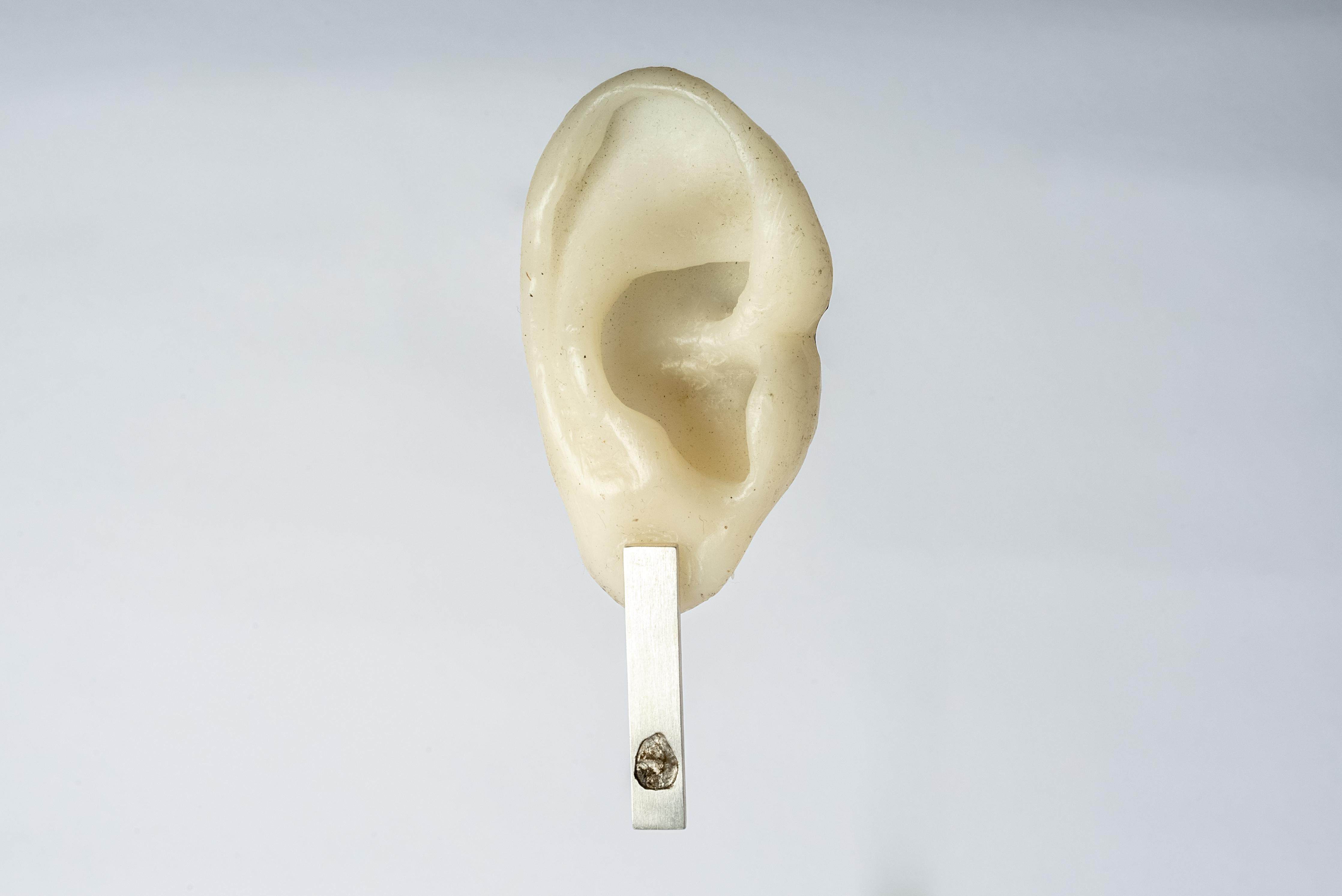 Rough Cut Plate Earring (0.2 CT, Diamond Slab, 34mm, MA+DIA) For Sale