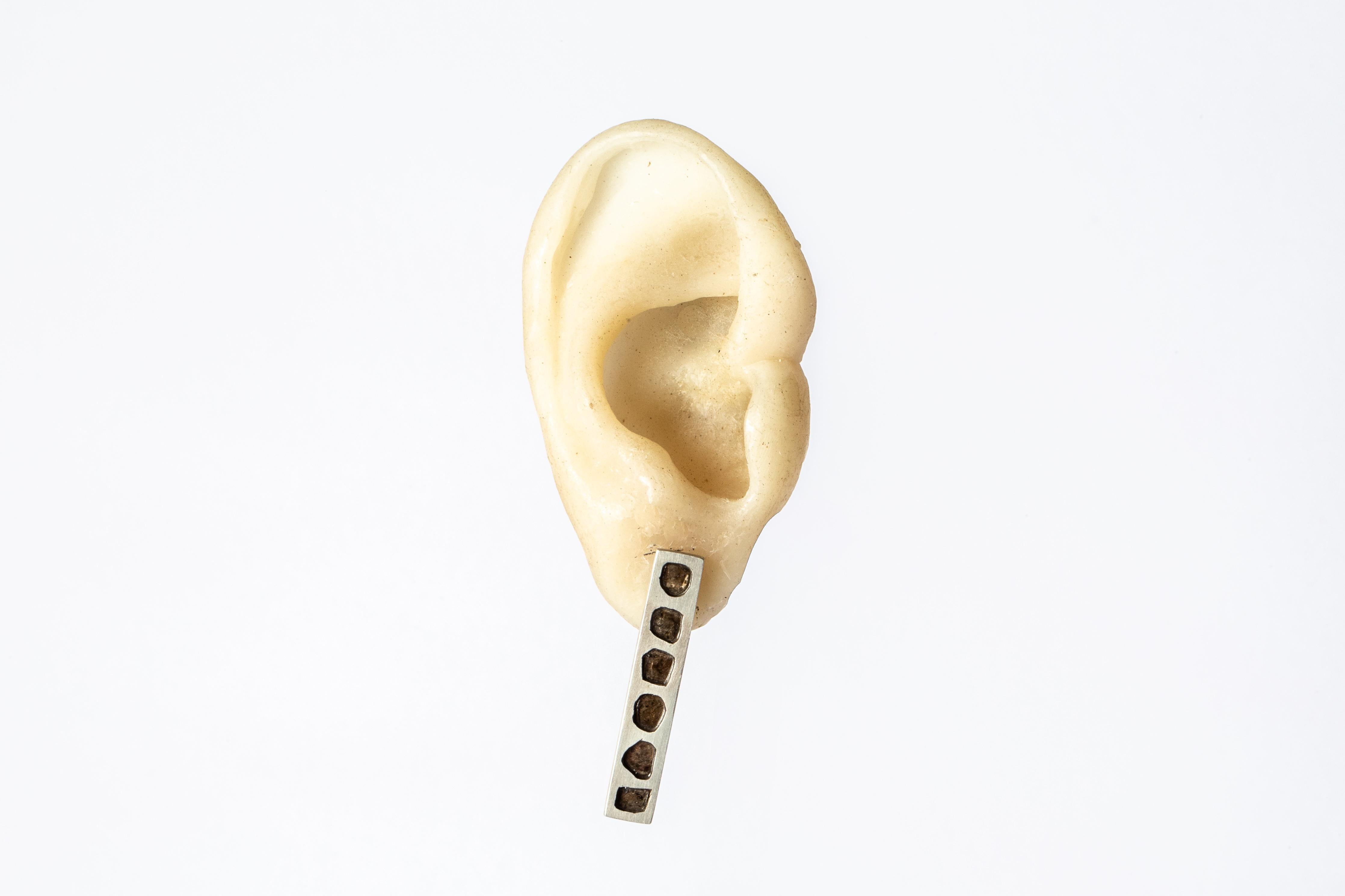 Plate Earring (0.6 CT, 6 Diamond Slabs, 34mm, DA+DIA) For Sale 2