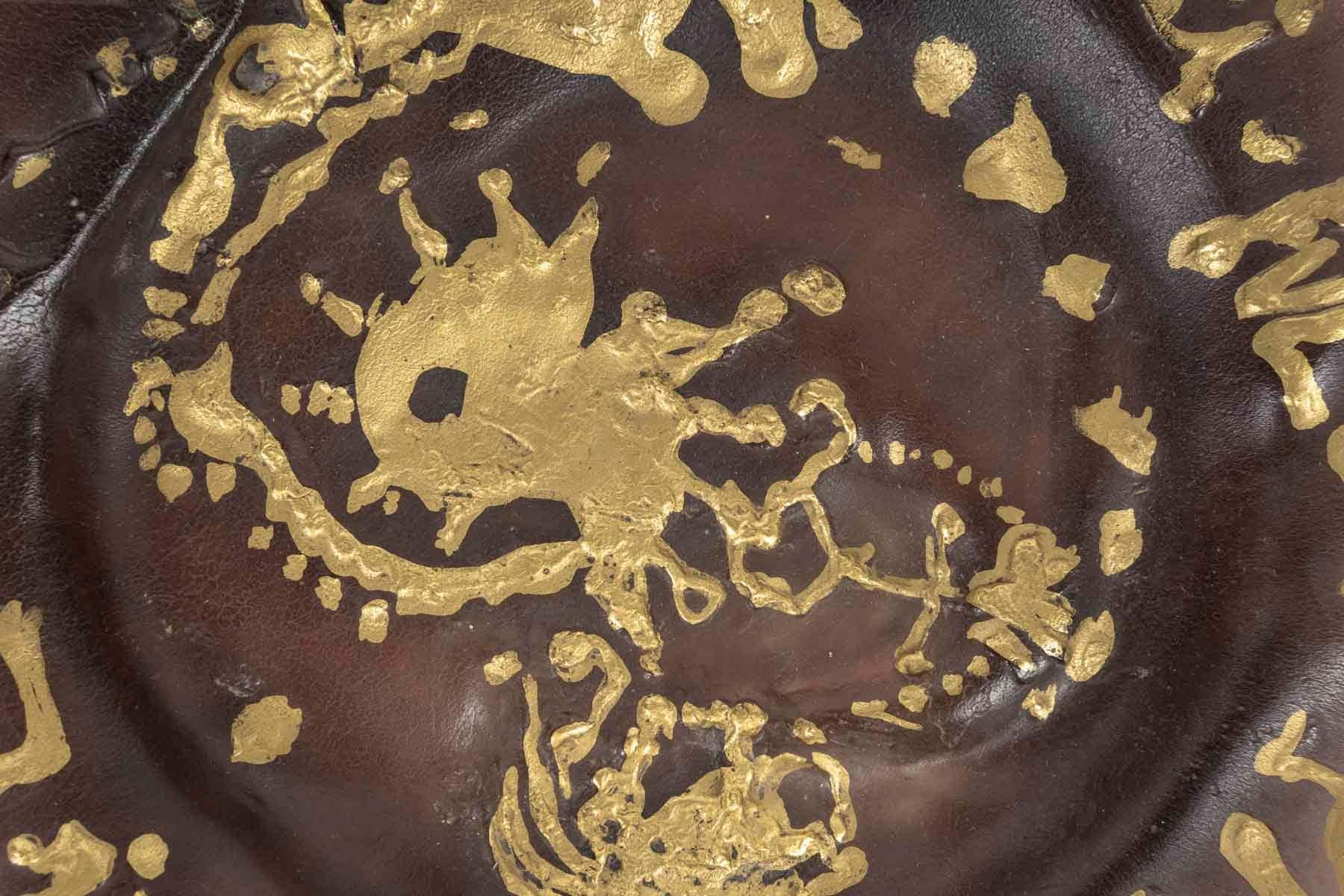 Mid-Century Modern Assiette en pâte de verre colorée brune par Daum et Dali, signée, 20e siècle. en vente