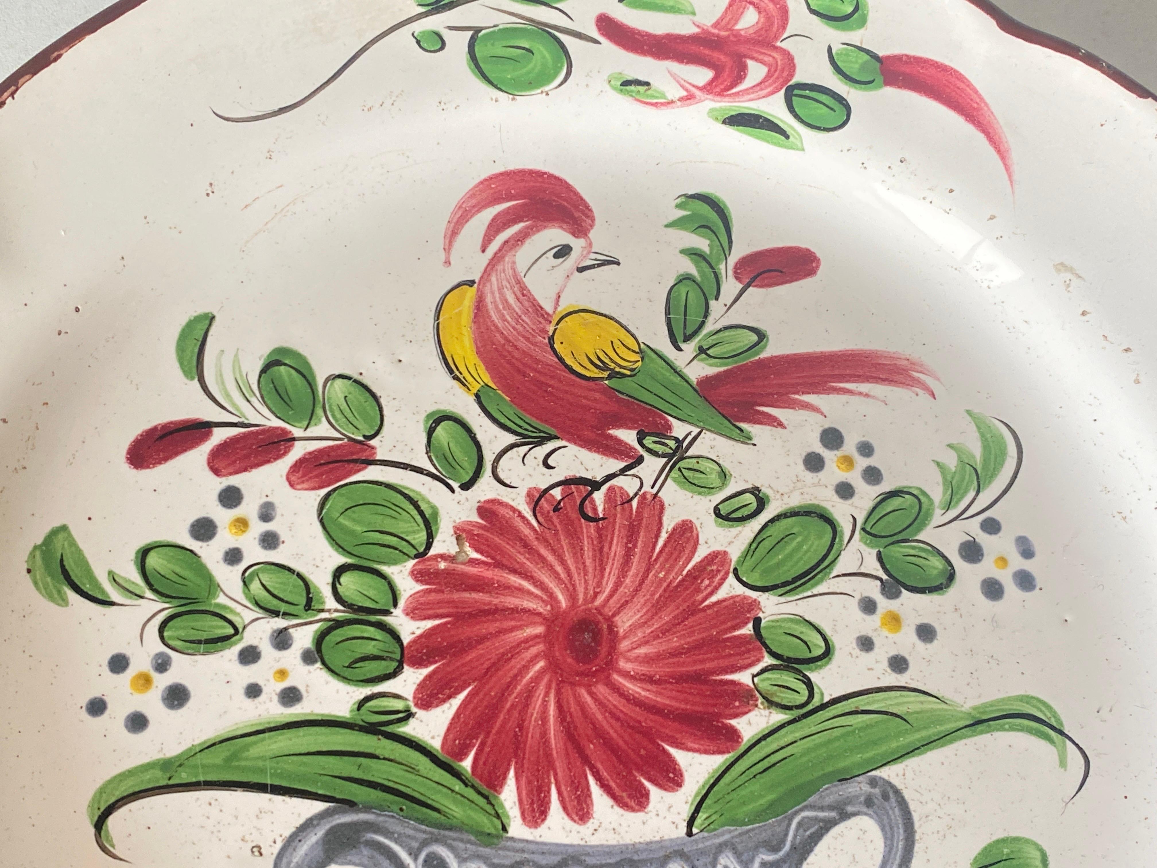 Plate in French Faïence, Red and Green Color, 19th Century, Rooster In Good Condition In Auribeau sur Siagne, FR