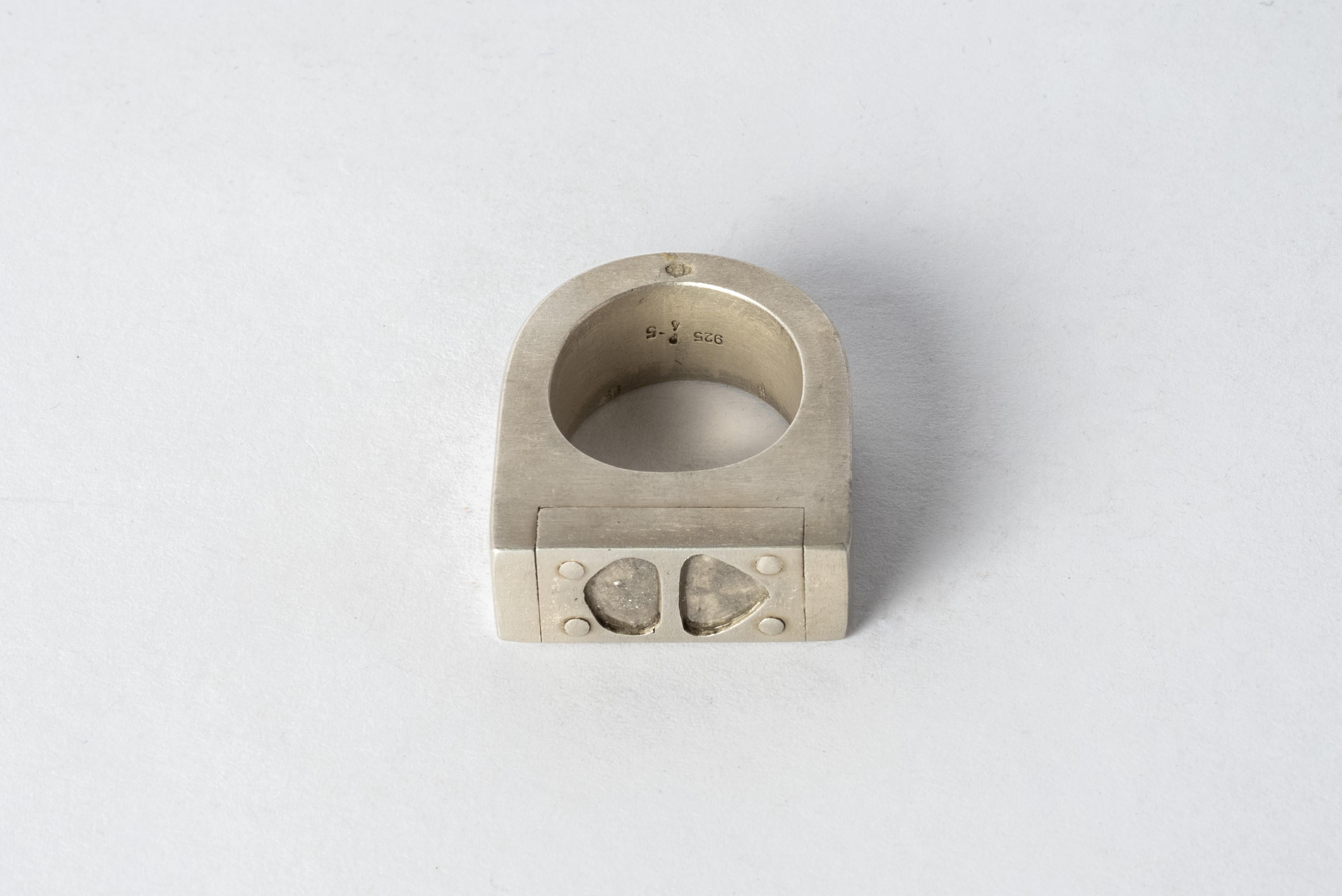 For Sale:  Plate Ring Single (0.6 CT, 2 Diamond Slabs, 9mm, DA+DIA) 3