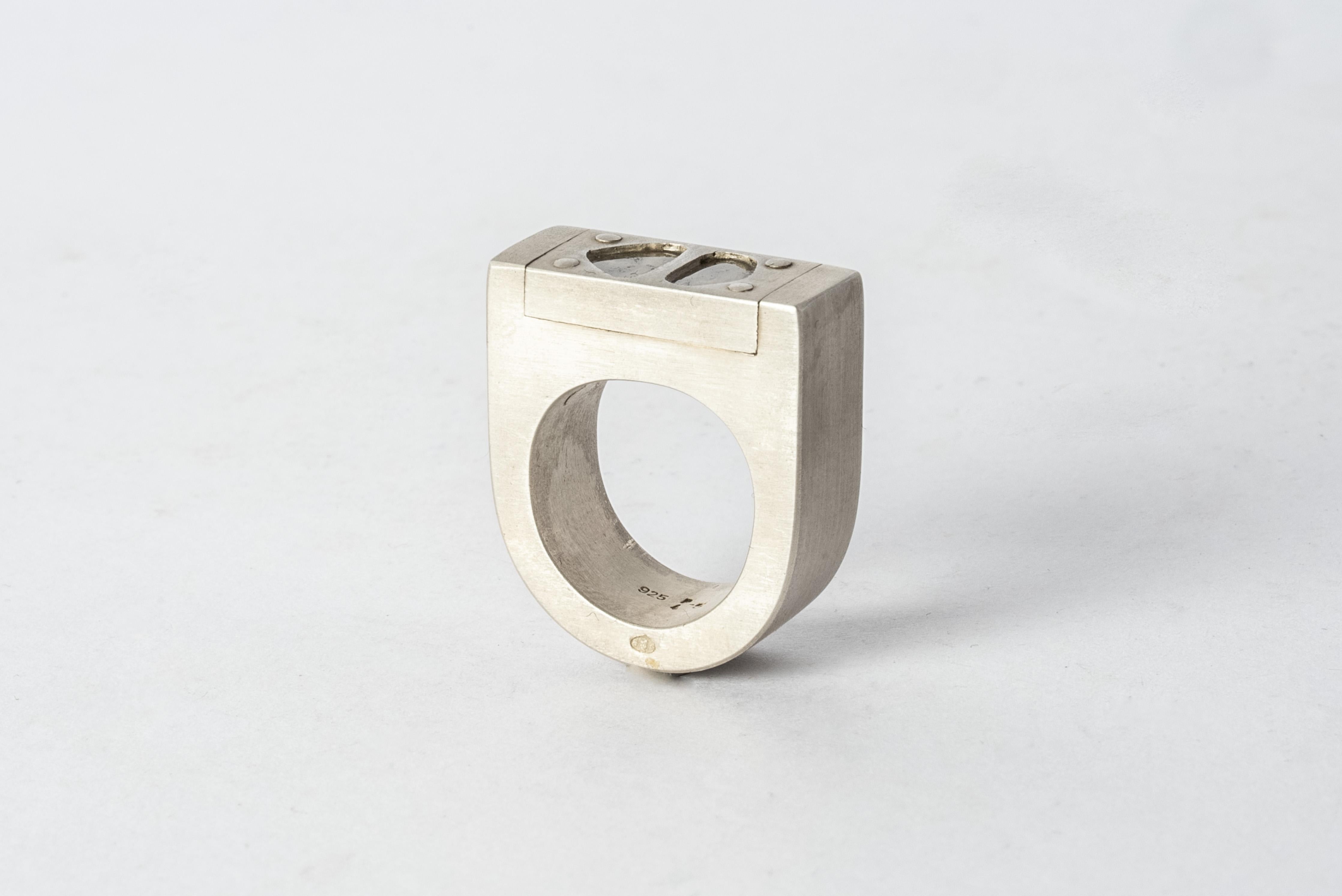 For Sale:  Plate Ring Single (0.6 CT, 2 Diamond Slabs, 9mm, DA+DIA) 5
