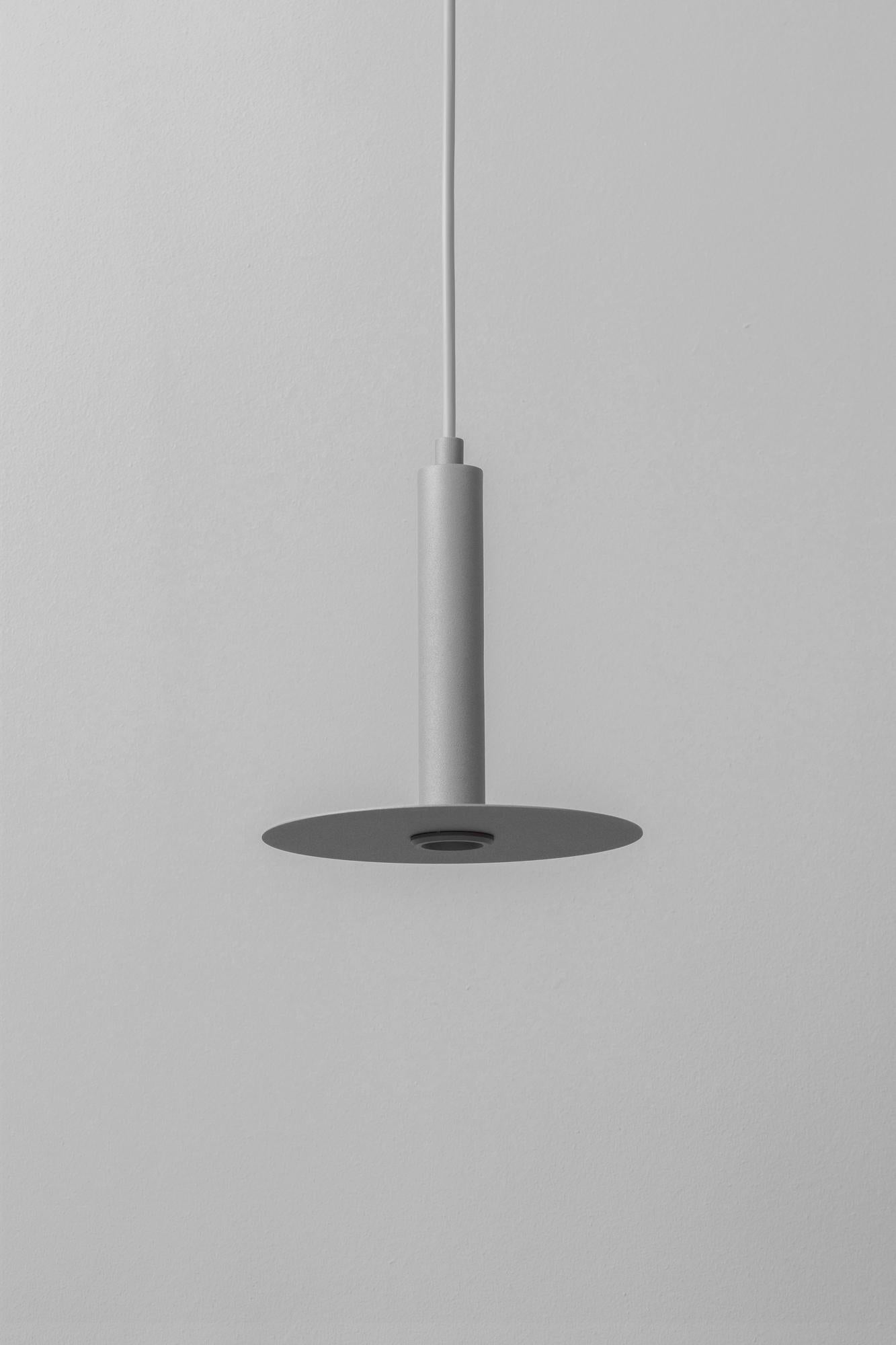 XXI secolo e contemporaneo Lampada a sospensione Plate Spot Moss di +kouple in vendita