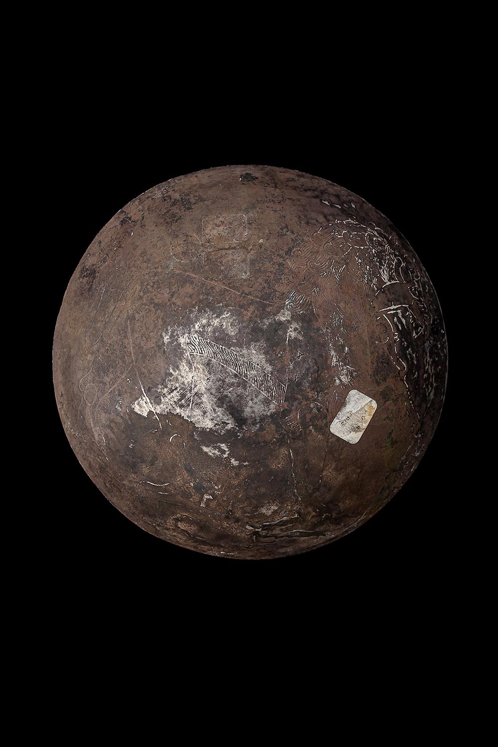 Teller mit Löwenmotiv (Vergoldet) im Angebot