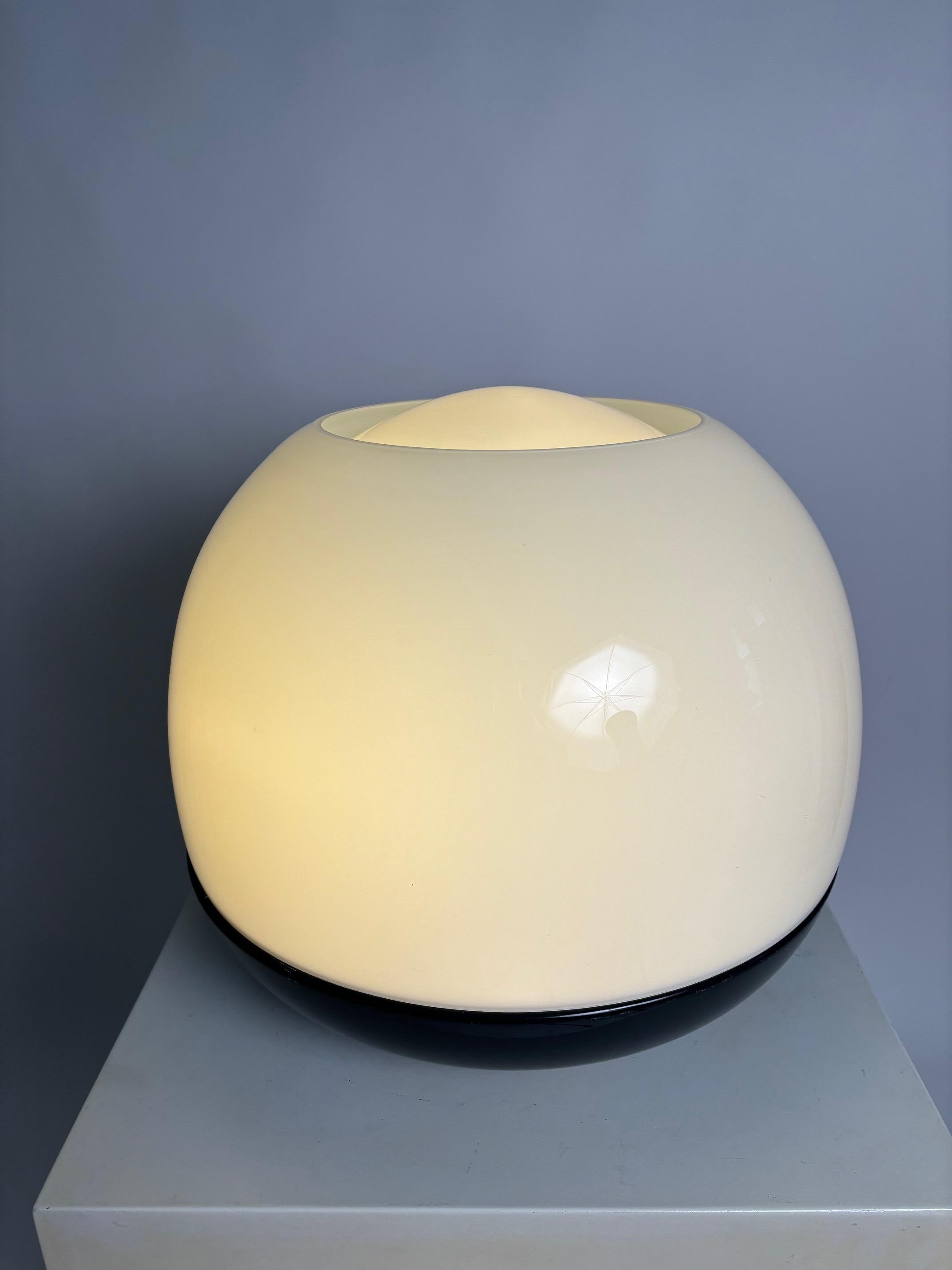Space Age 'Platea' lamp by Ferrari & Mazzucchelli Tartaglino for Artemide, Italy, 1960s For Sale