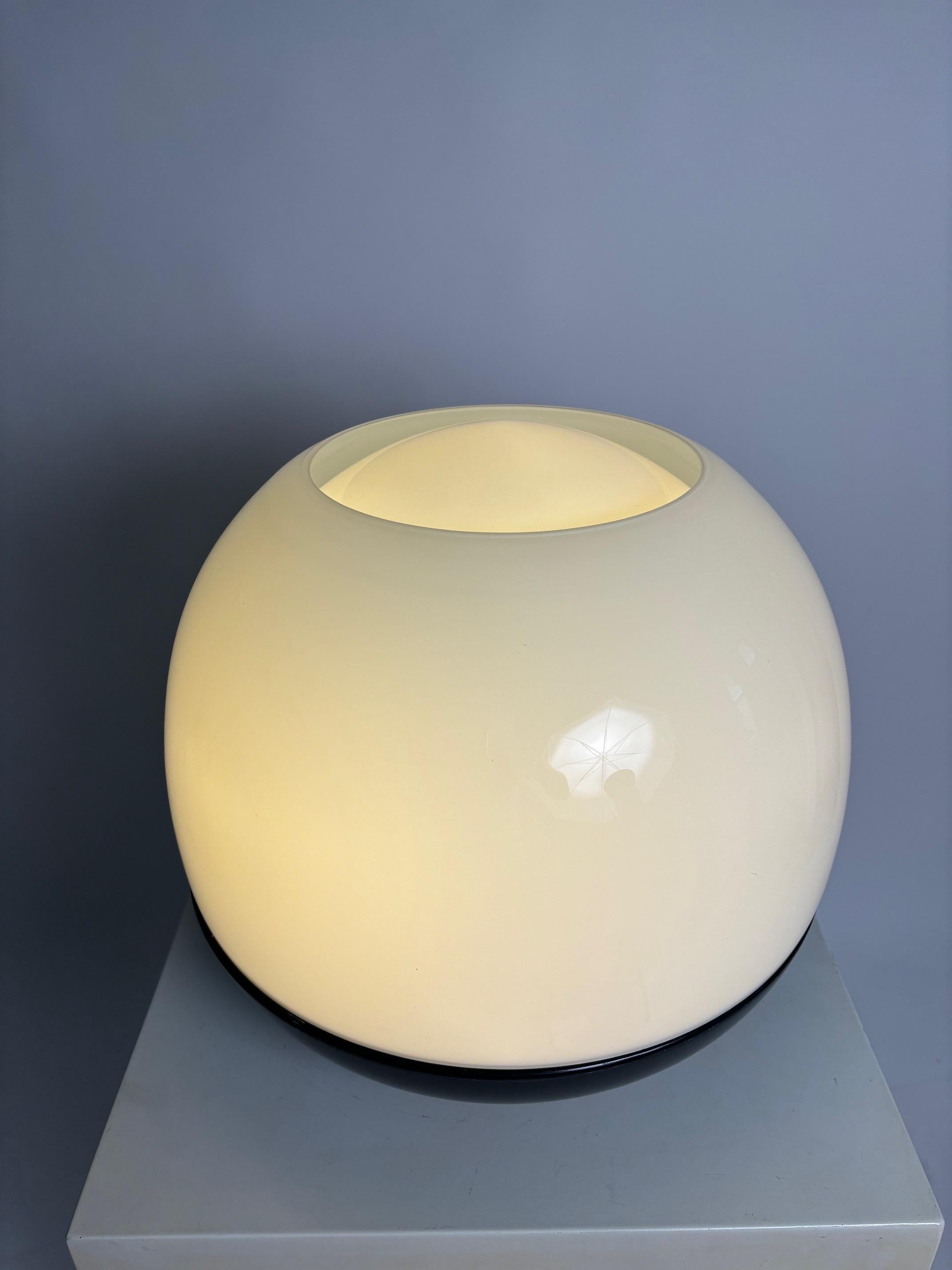 'Platea' lamp by Ferrari & Mazzucchelli Tartaglino for Artemide, Italy, 1960s In Good Condition For Sale In Argelato, BO