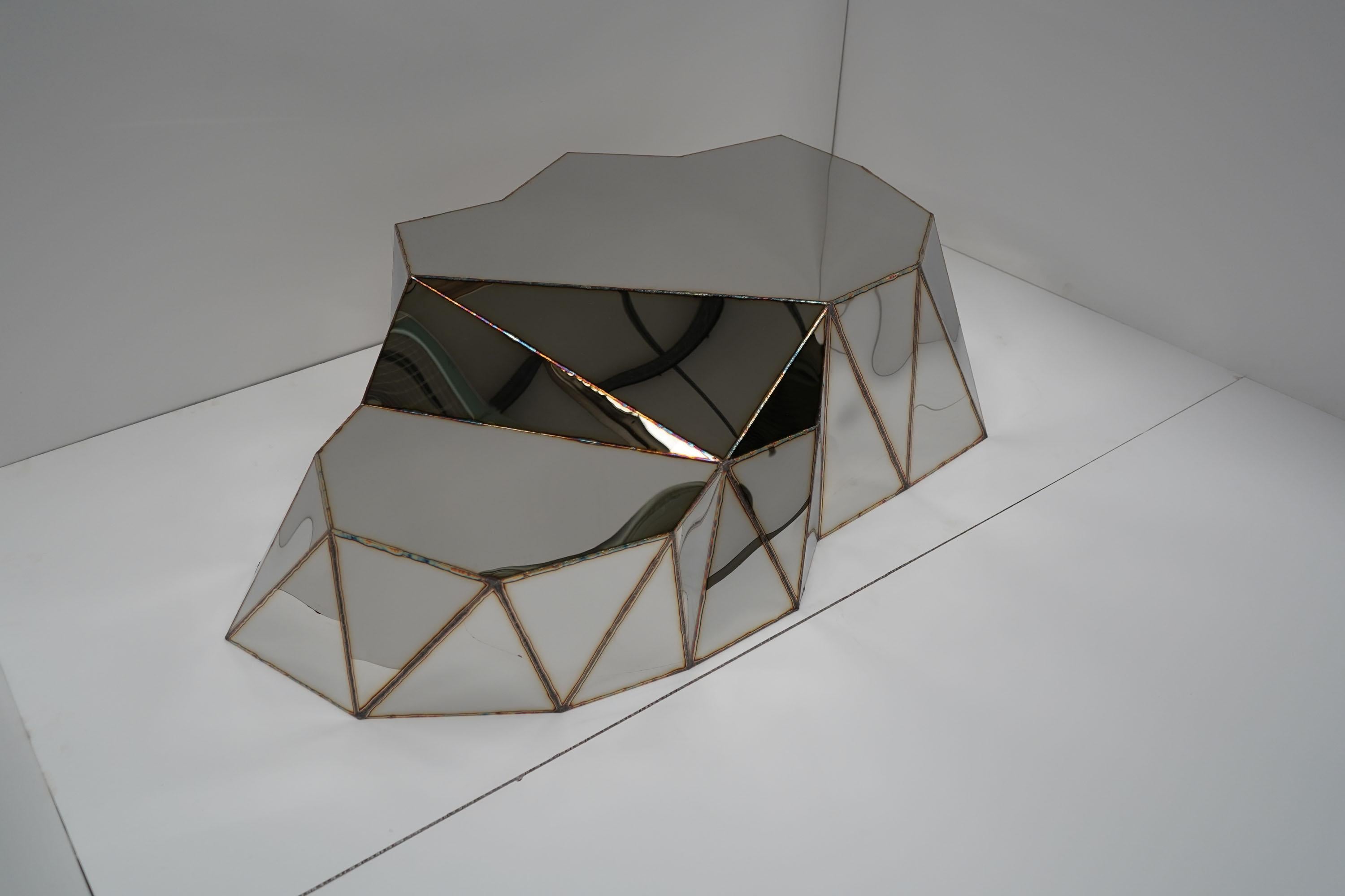 Mesa de centro Plateau de acero inoxidable soldado pulido espejo de Julian Mayor en Nuevo estado para la venta en Geneve, CH