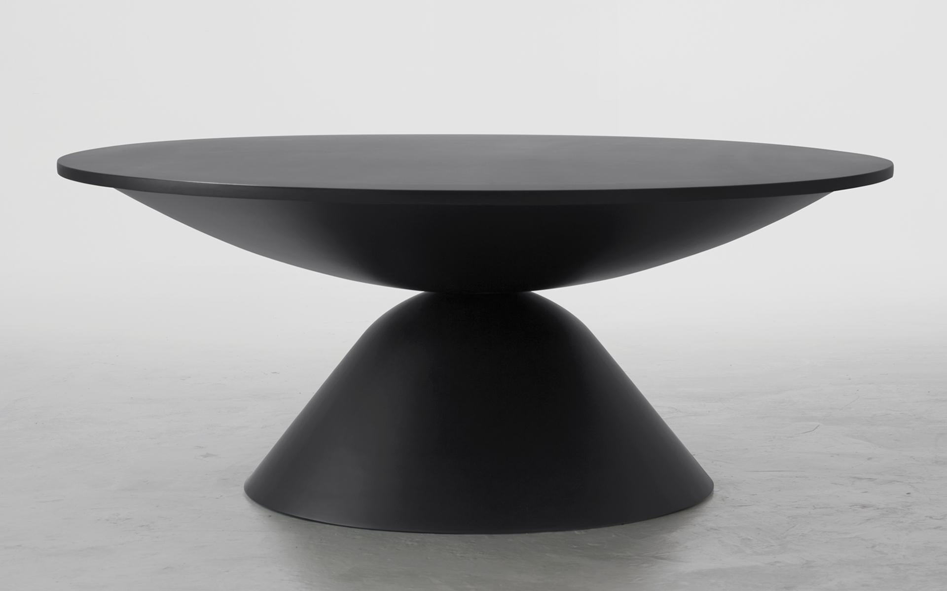 Plateau table 190 by Imperfettolab
Dimensions: Ø 190 x H 74 cm
Materials: Fiberglass
Available in black and white.

Imperfetto Lab
Who we are? We are a family.
Verter Turroni, Emanuela Ravelli and our children Elia, Margherita and