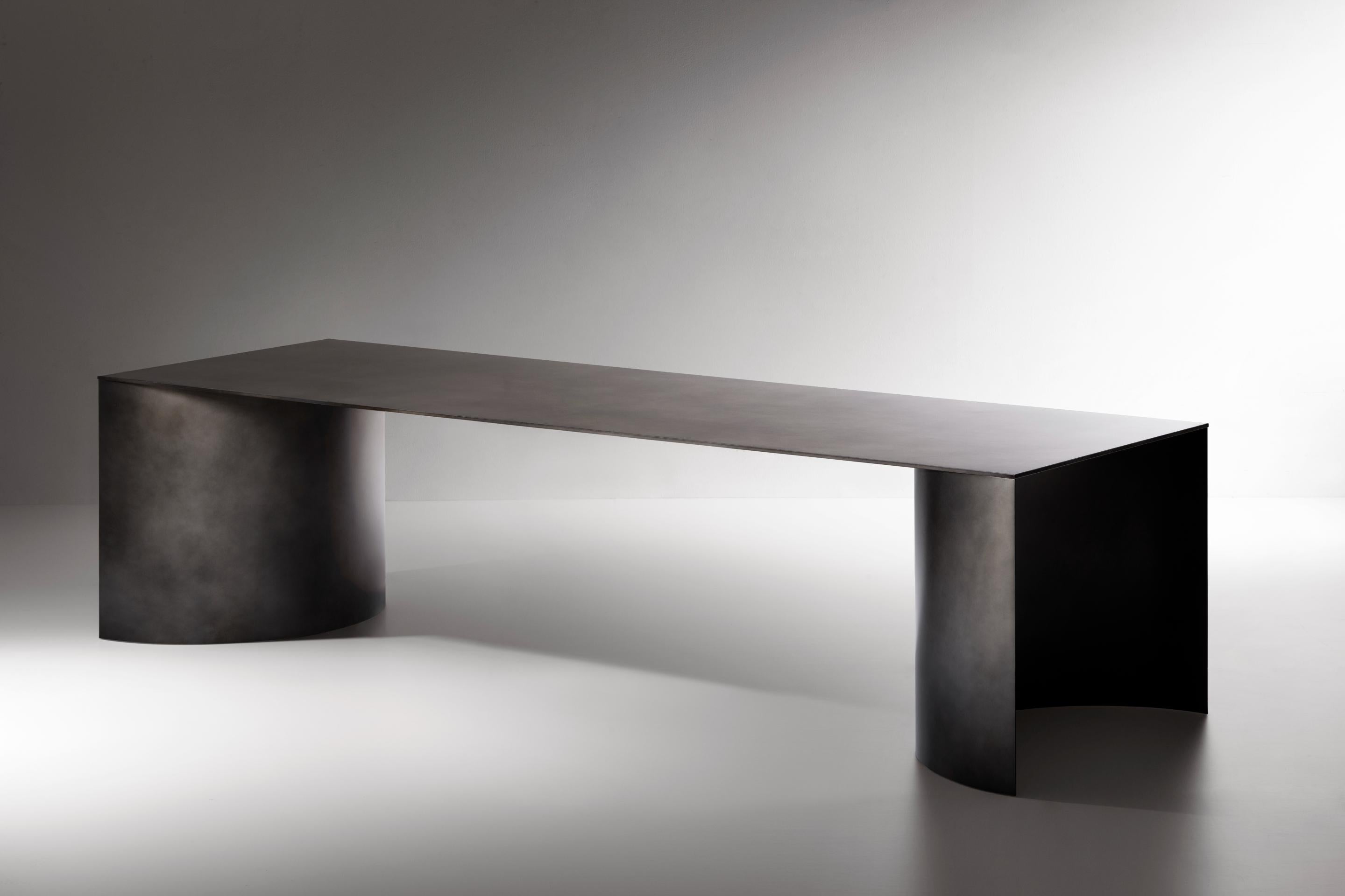 Post-Modern Plateaux of Mirror Table by De Castelli For Sale