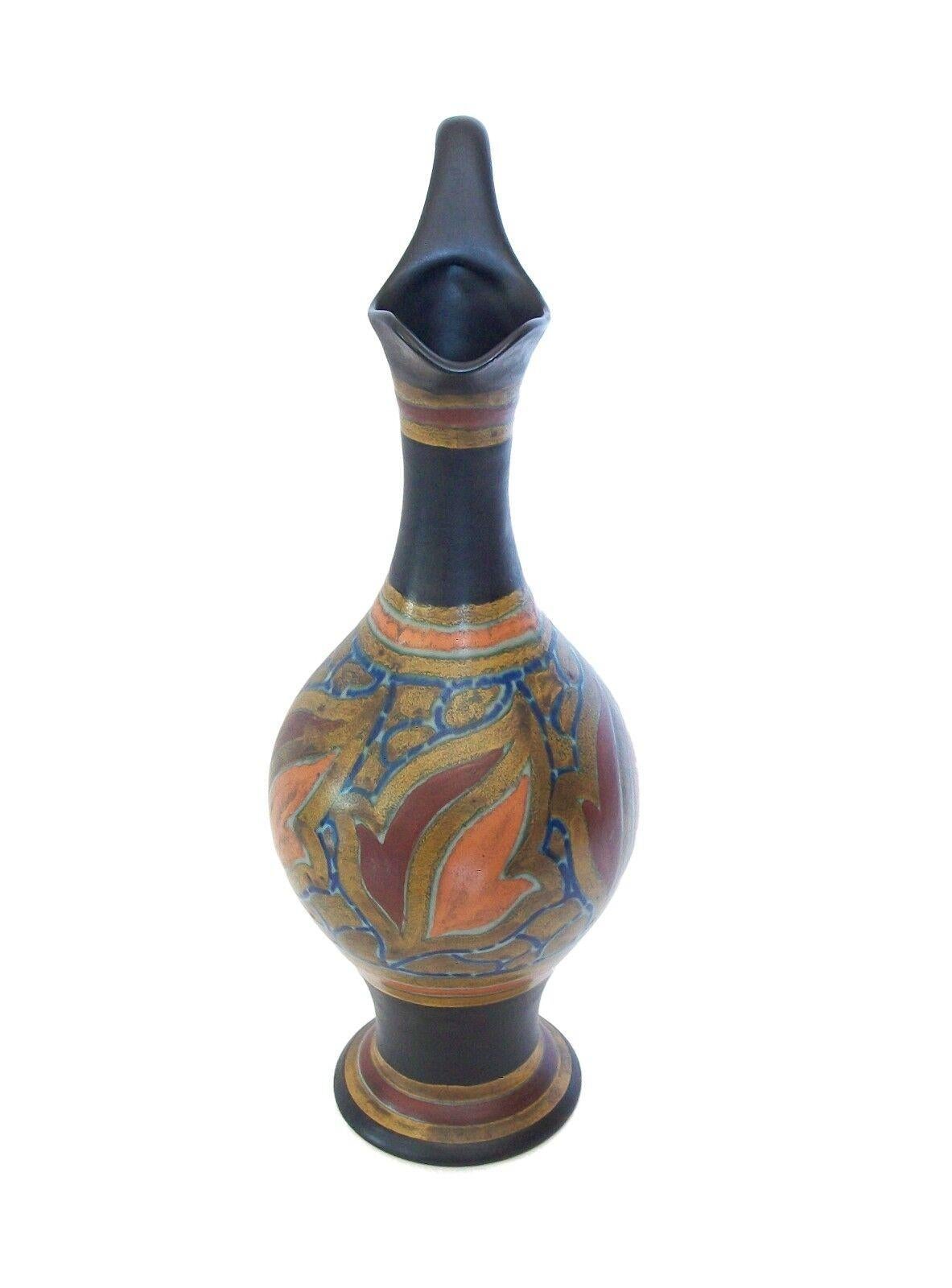 Plateelbakkerij, Gouda Art Nouveau Ceramic Ewer, Zuid-Holland, Circa 1925 In Good Condition For Sale In Chatham, ON
