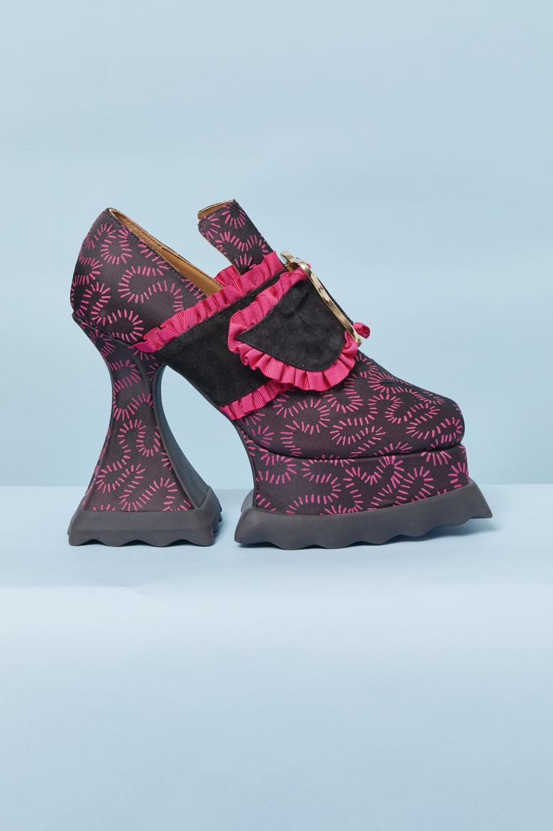 Plateforme shoes with buckle and ruffles Zandra Rhodes & John Fluevog In condizioni Nuovo in vendita a Saint-Ouen-Sur-Seine, FR