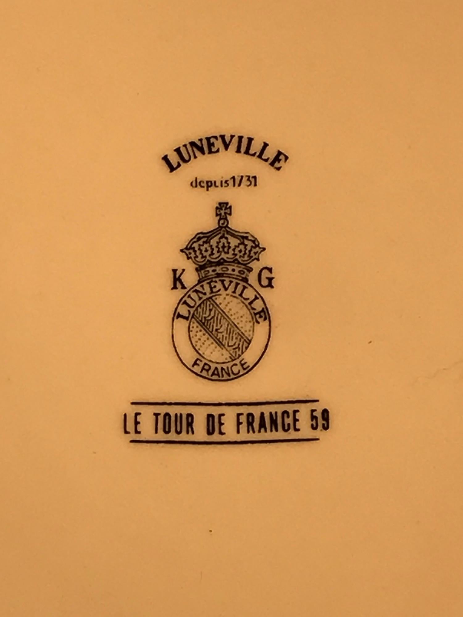 Servierteller zum Gedenken an Le Tour De France 1959 Luneville Fayence (Moderne der Mitte des Jahrhunderts) im Angebot