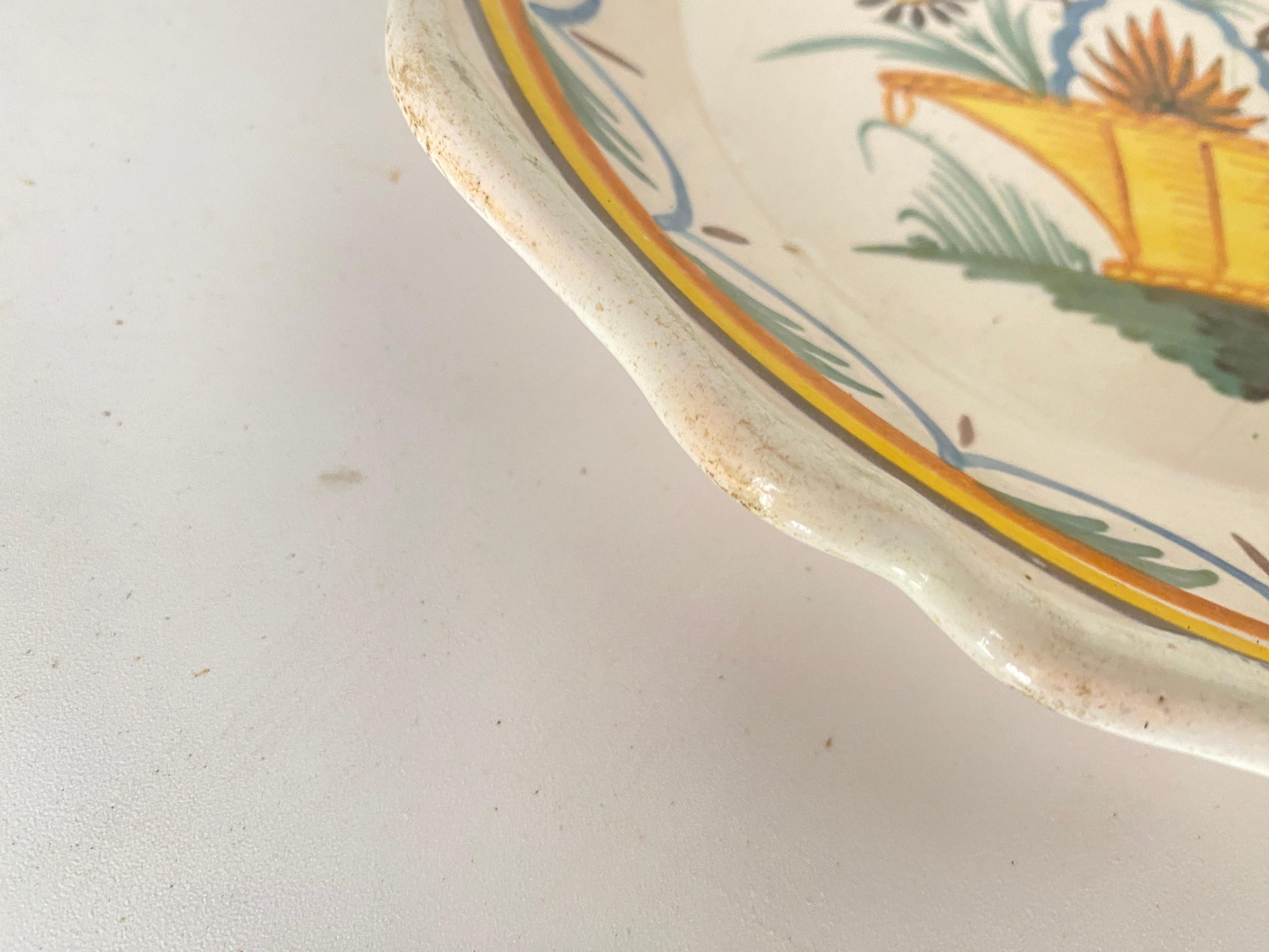 Hand-Painted Plates in French Faïence Yellow and Blue Color 19th-18th Century Set of 2 For Sale