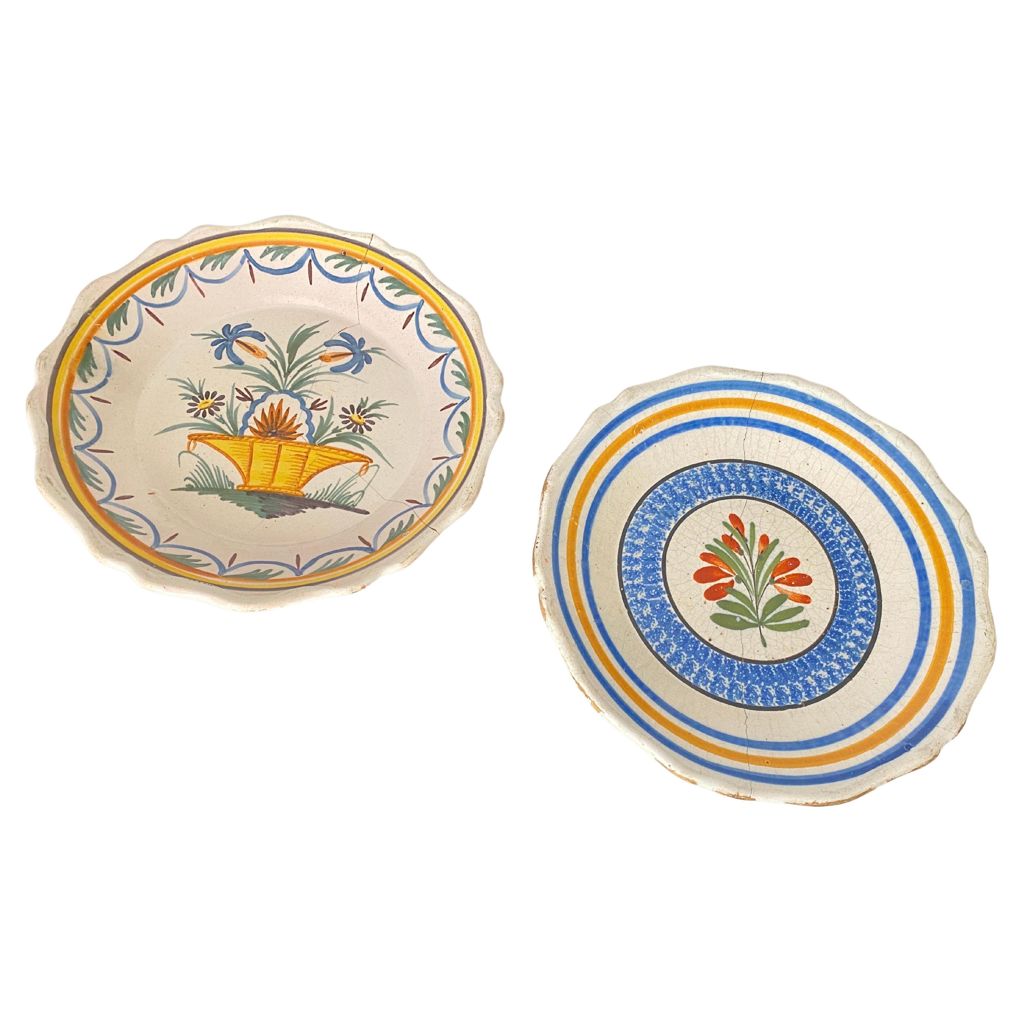 Plates in French Faïence Yellow and Blue Color 19th-18th Century Set of 2 For Sale