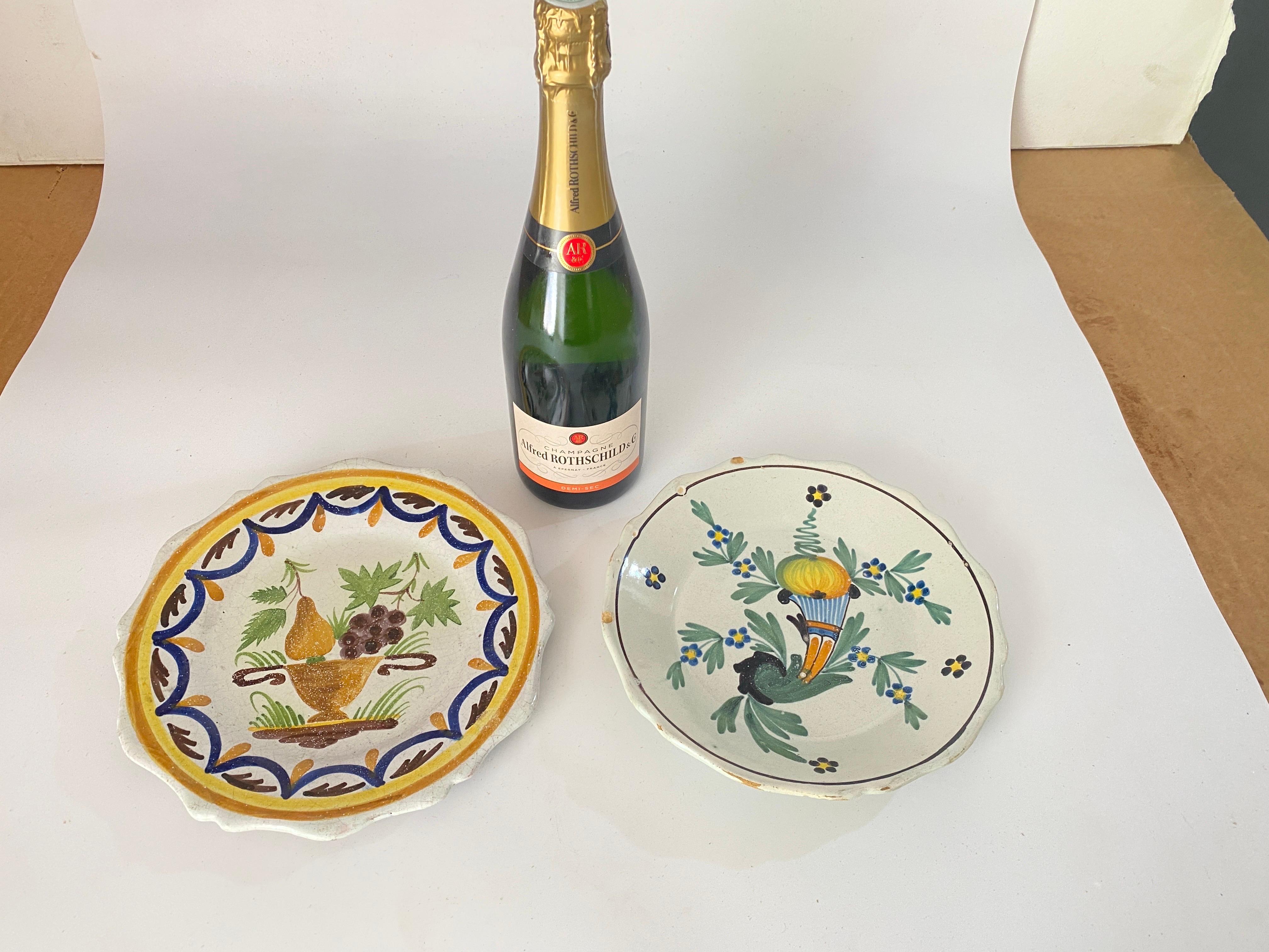 Plates in French Faïence Yellow and Green Color, 19th-18th Century Set of 2 For Sale 3