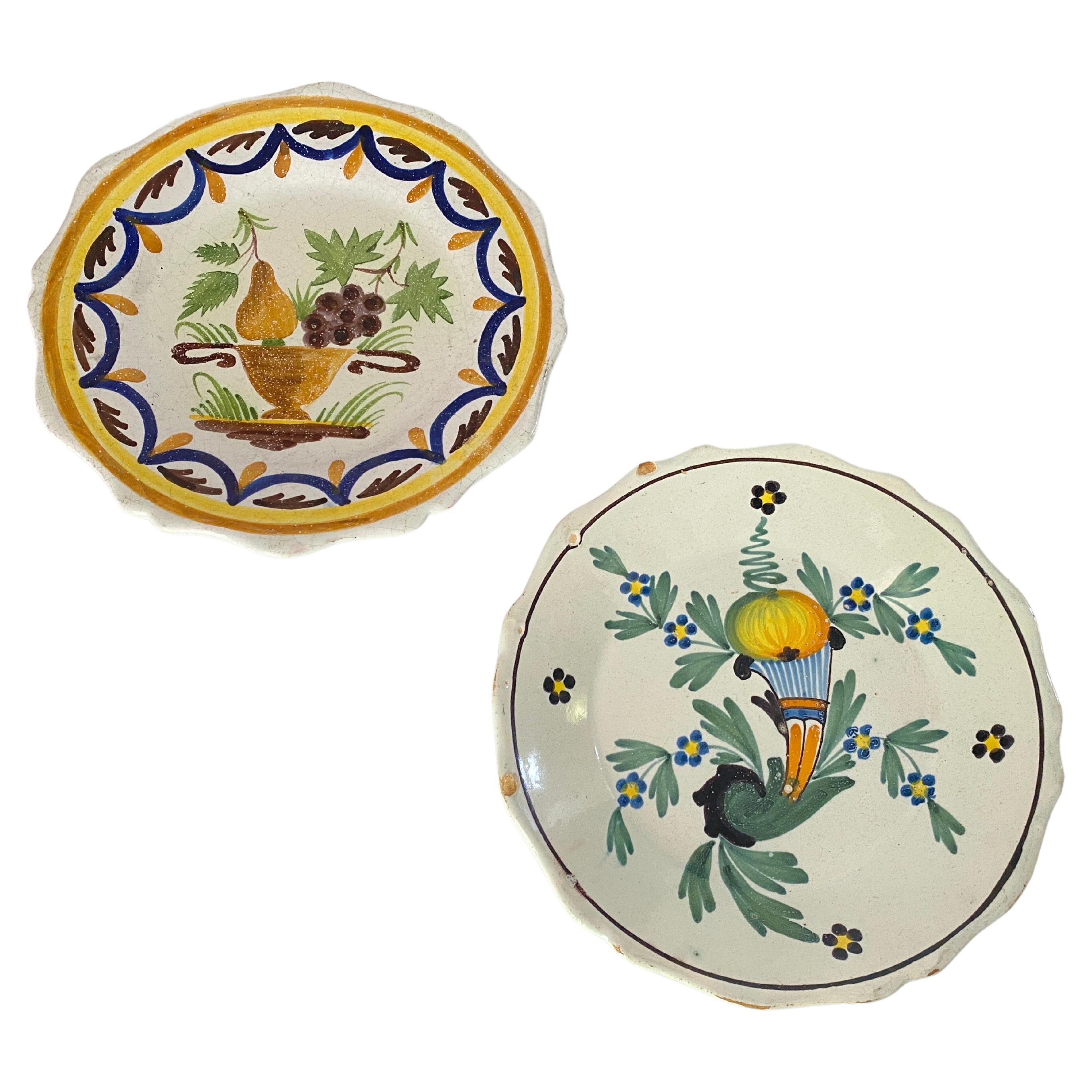 Plates in French Faïence Yellow and Green Color, 19th-18th Century Set of 2 For Sale