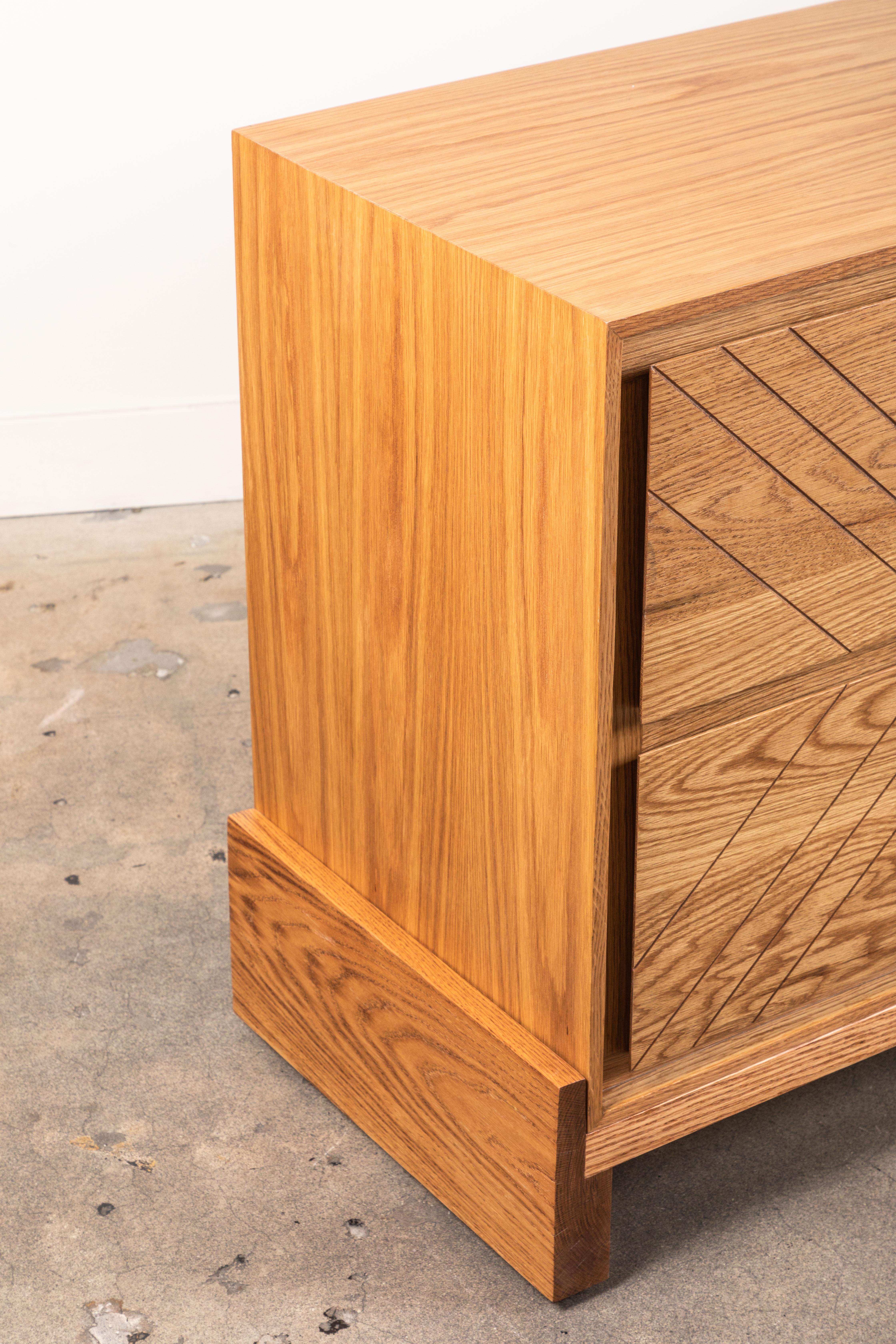 Platform Chest by Lawson-Fenning 3