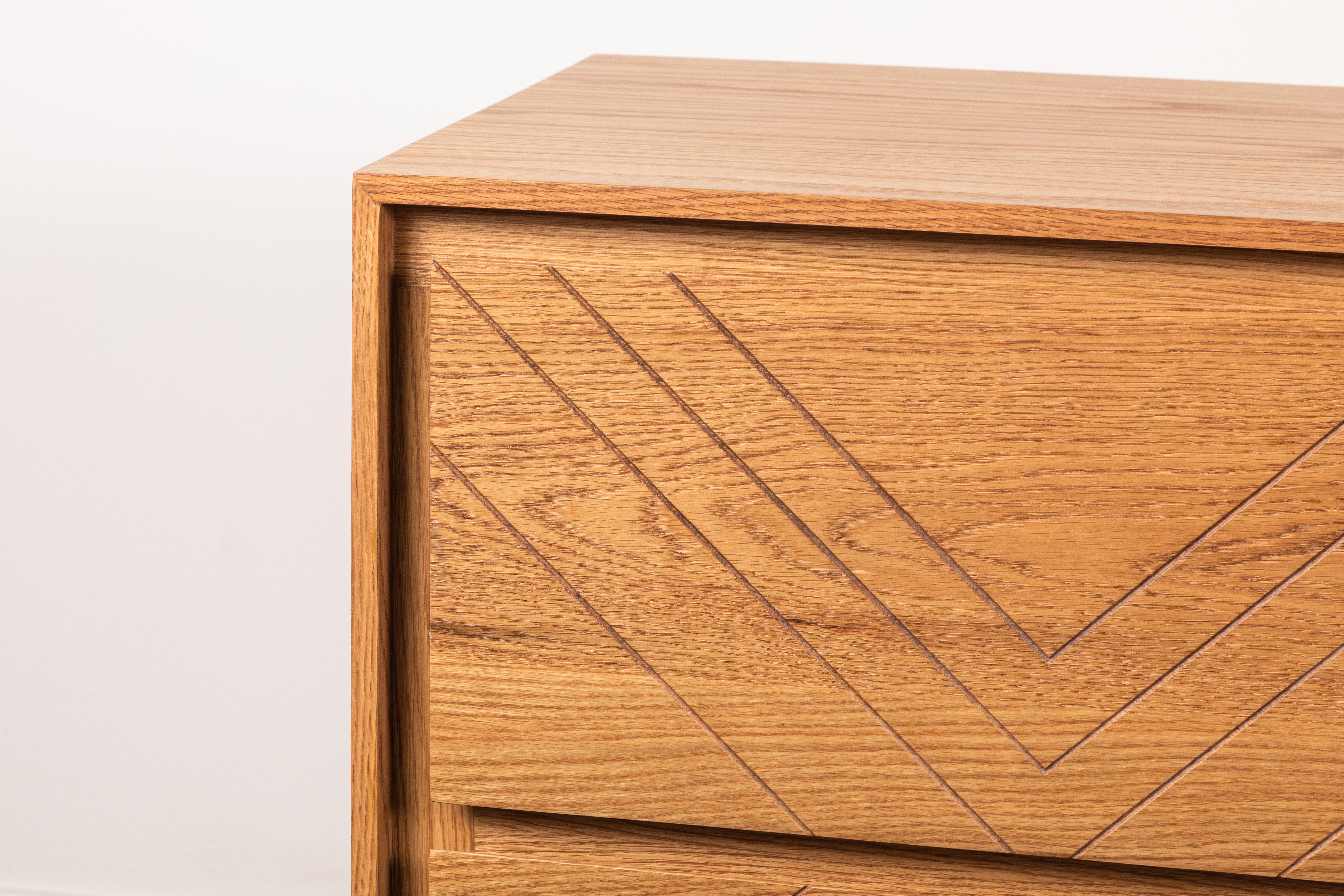 The platform chest is a six-drawer chest with a solid American walnut or white oak front and base, with scribed drawers. Shown here in oiled oak. 

Available to order in customer's own material with a 10-12 week lead time.