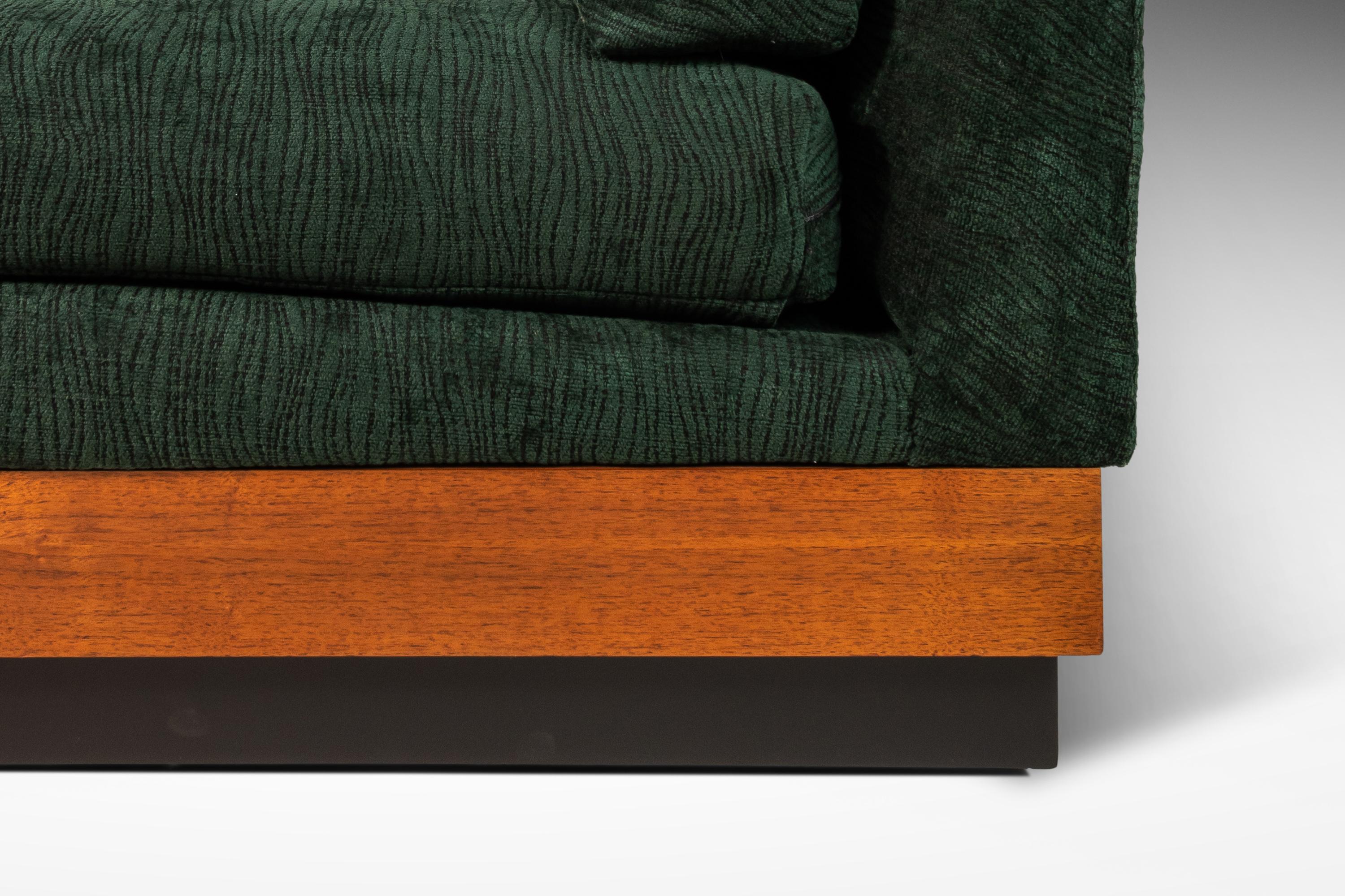 Plateau Loveseat-Sofa aus Nussbaumholz von Adrian Pearsall für Craft Associates, 1960er Jahre im Angebot 3