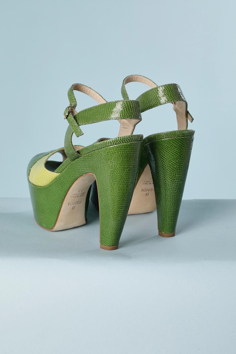 Platform sandal in bicolore green lezard Fendi  In Good Condition For Sale In Saint-Ouen-Sur-Seine, FR