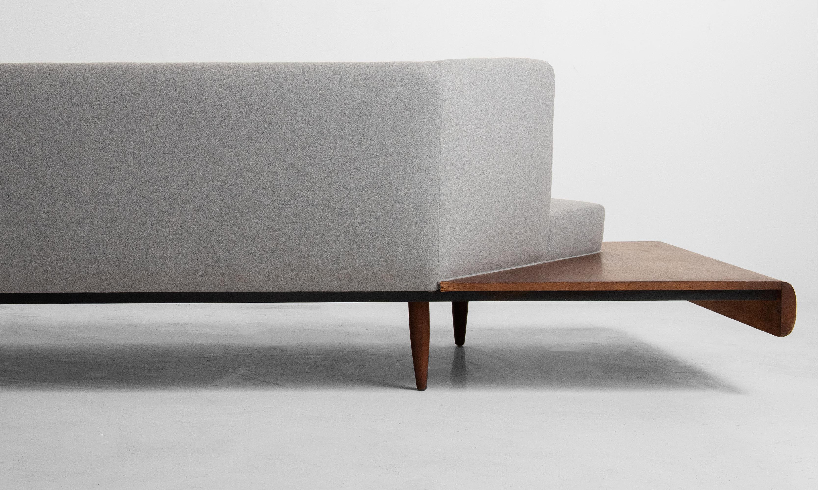 Platform Sofa by Adrian Pearsall, circa 1960 (Mitte des 20. Jahrhunderts)