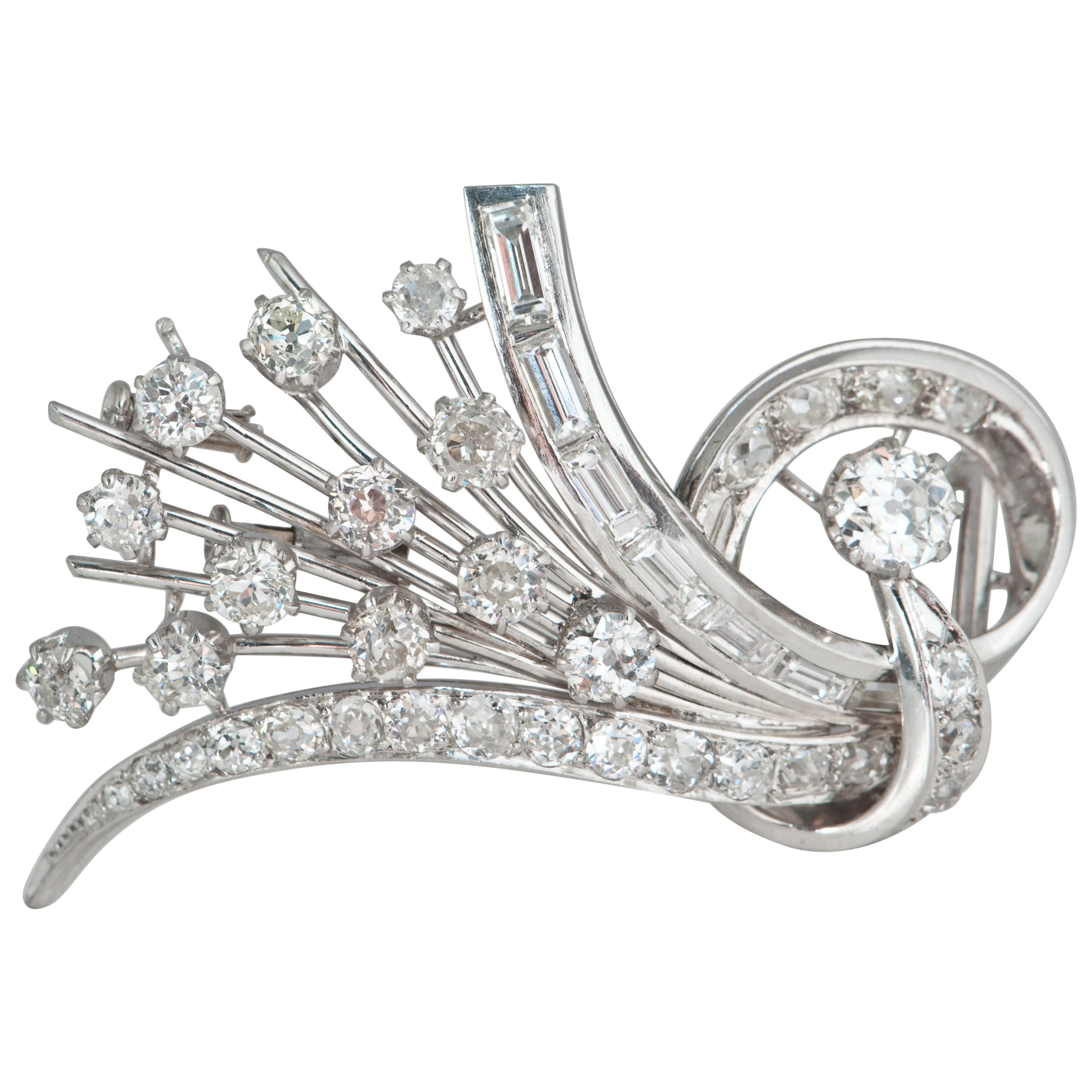 Platine and Diamonds Brooche Shape Bouquet of Flowers, circa 1950s For Sale