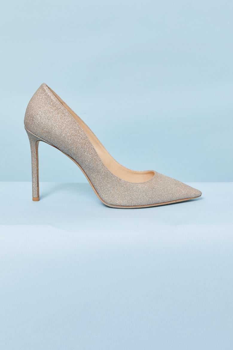 Platine Glitzer Stiletto . 
Höhe des Absatzes = 11cm
SCHUHGRÖSSE = 40 1/2