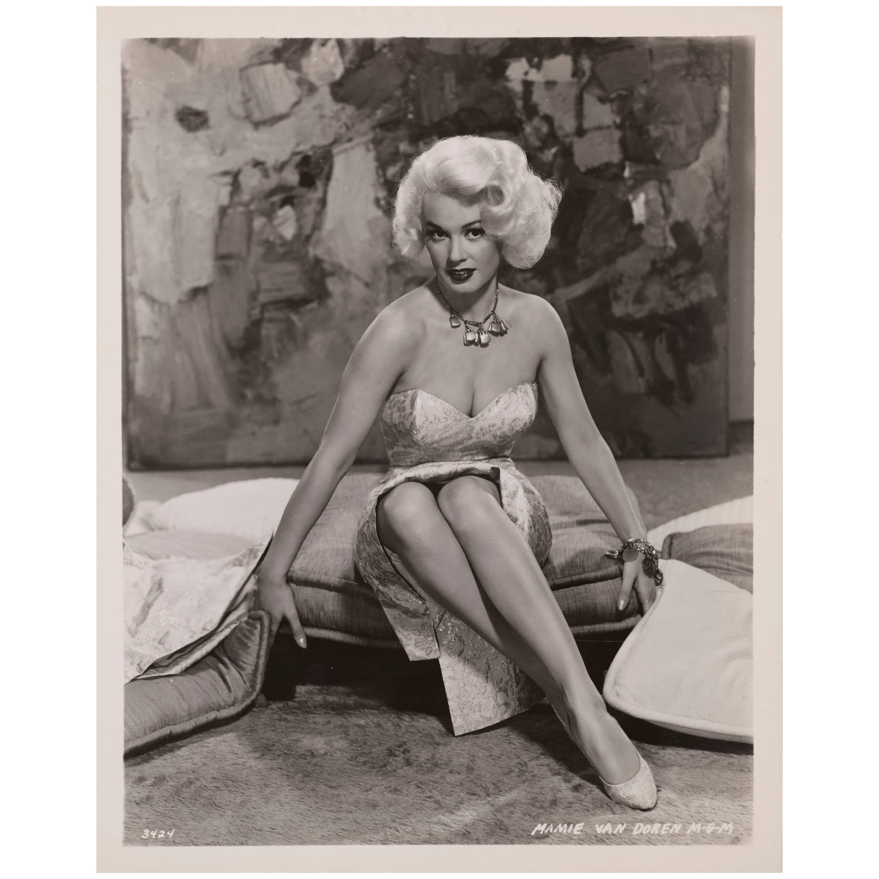 Platinium Blond Pin-Up Mamie Van Doren