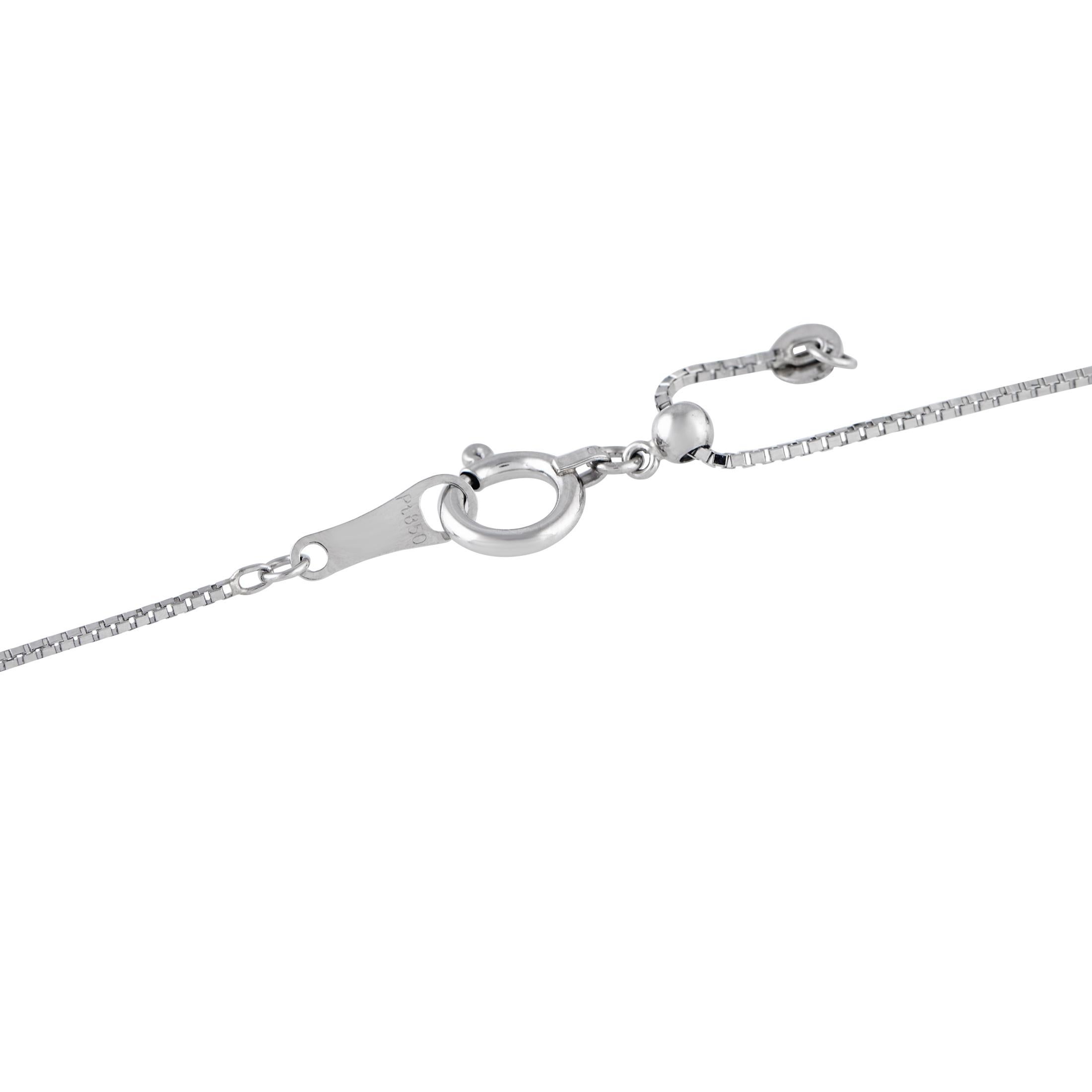 A slender vertical bar serves as the pendant of this 850 platinum necklace. It glimmers with quiet intrigue, showcasing an alternating pattern of oval elxandrites and round diamonds. A fine box chain completes the look, allowing the pendant's color