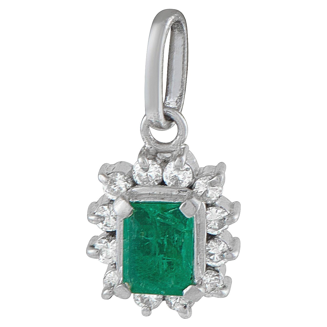 Ciondolo in platino con diamante e smeraldo da 0,20 carati MF03-121625