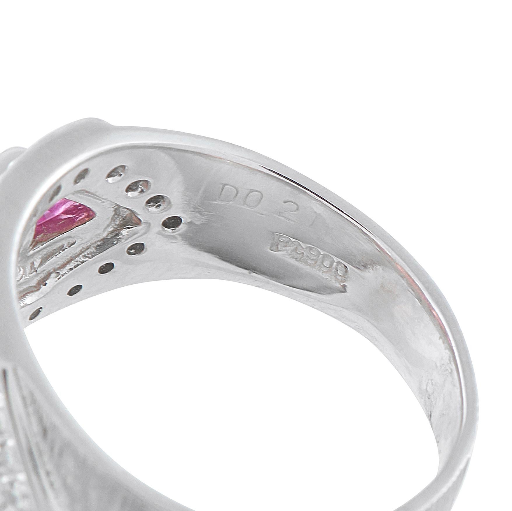 Platinum 0.20ct Diamond and Pink Sapphire Ring MF39-110425 en Excelente estado para la venta en Southampton, PA