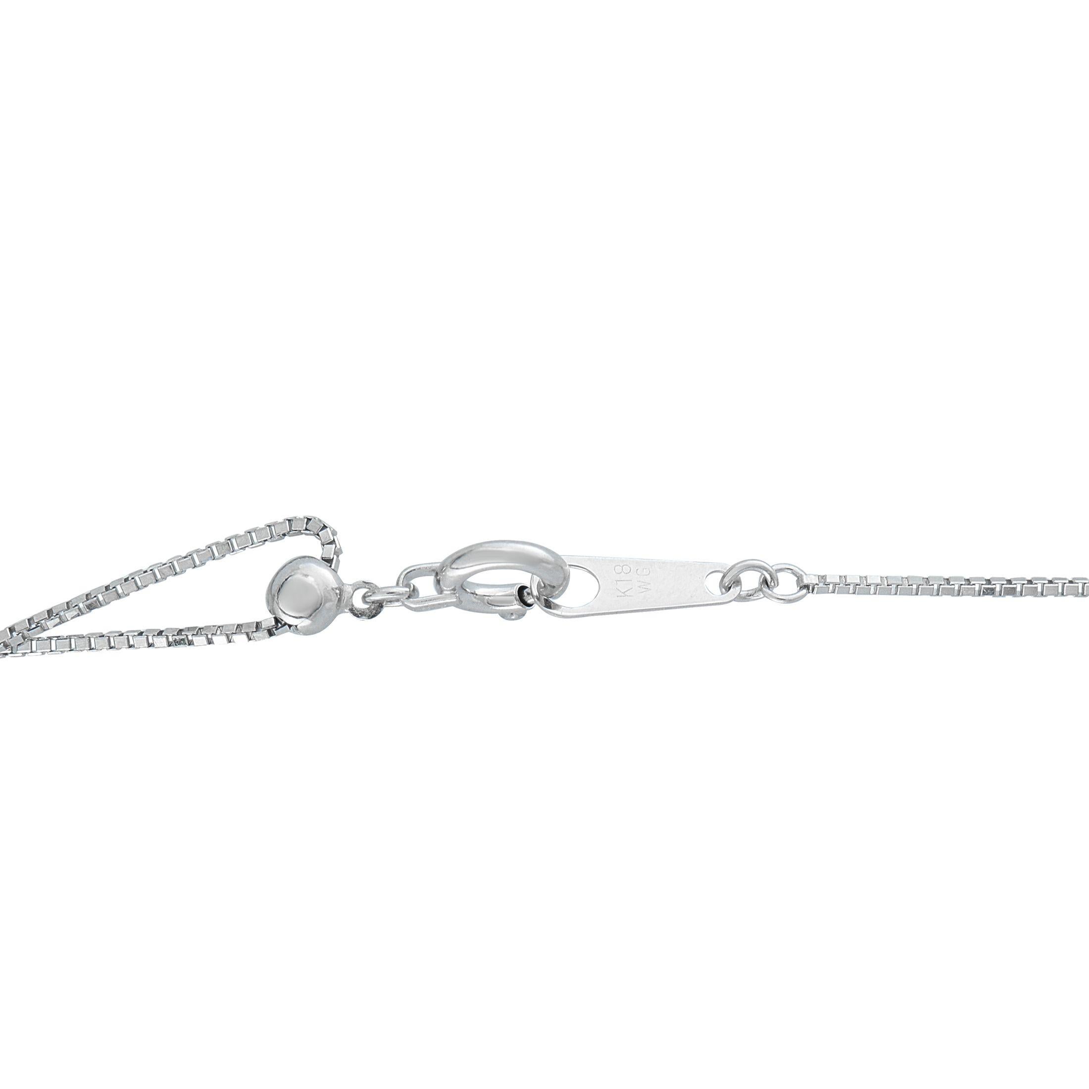 Taille ronde Collier en platine avec pendentif en diamant et saphir de 0.21ct en vente