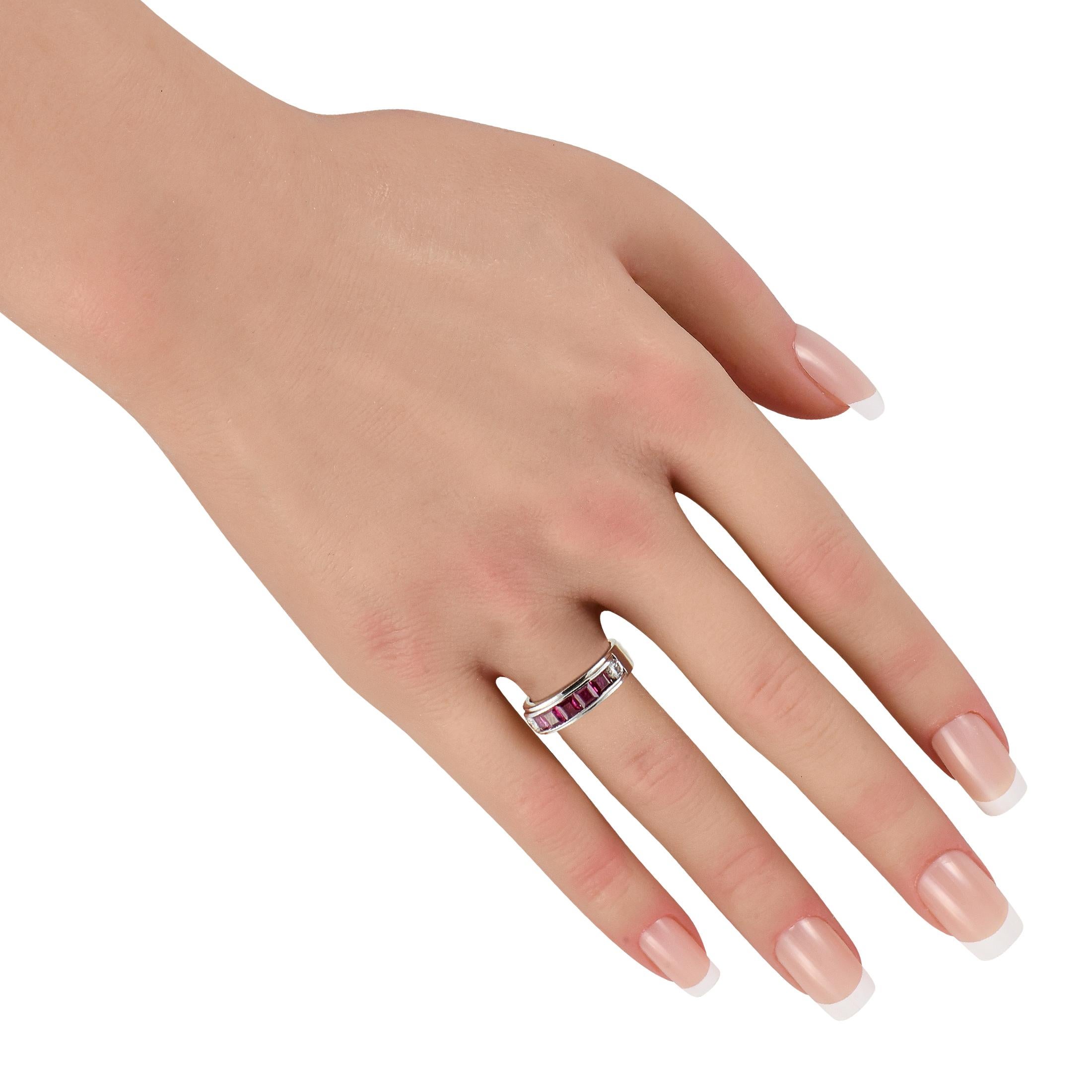 Round Cut Platinum 0.23ct Diamond and Ruby Ring MF18-101625 For Sale