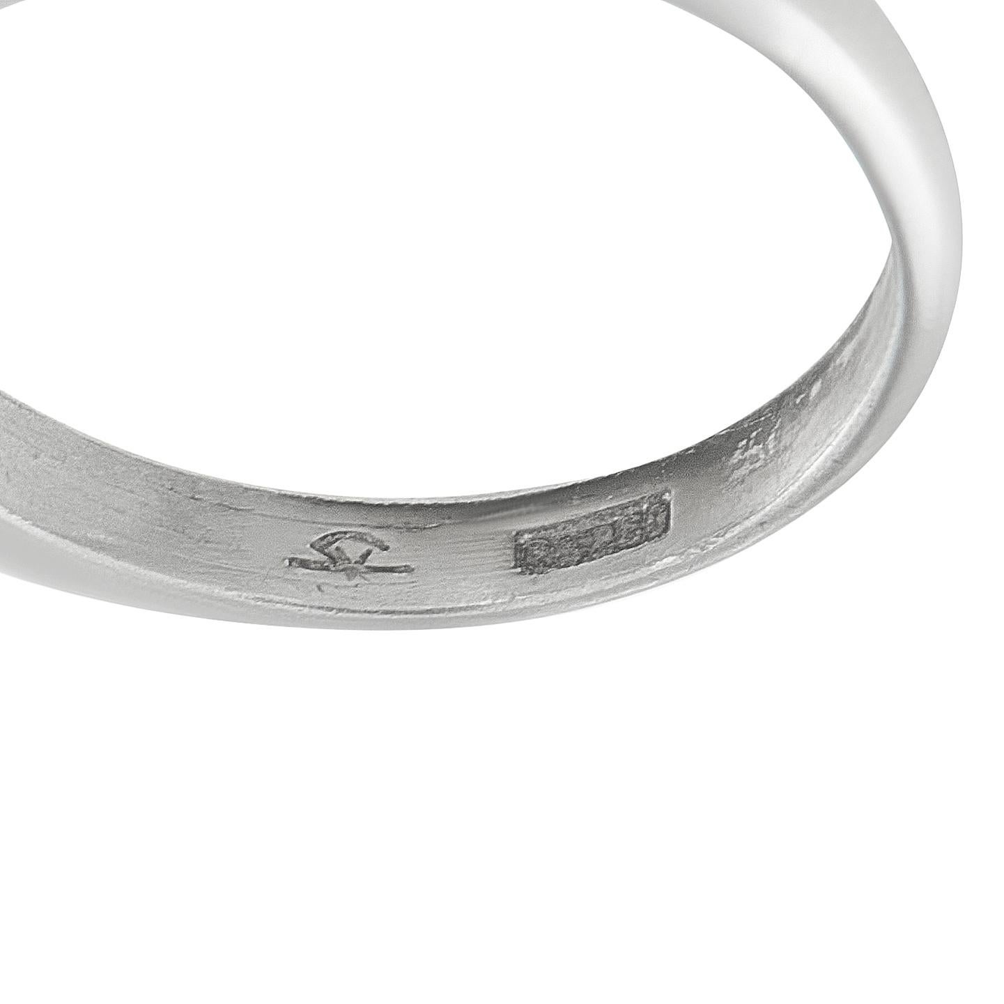 Platinum 0.30ct Diamond and Emerald Five-Stone Ring MF18-110525 en Excelente estado para la venta en Southampton, PA