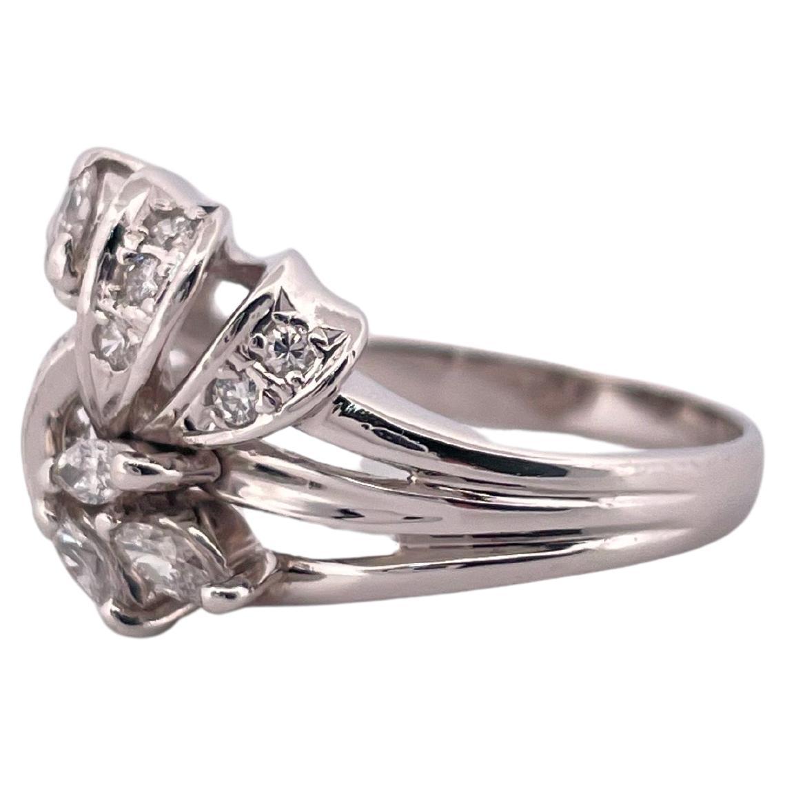 Taille Marquise Bague en platine 0.43ctw F-G VS2-SI1 Diamond Ring en vente
