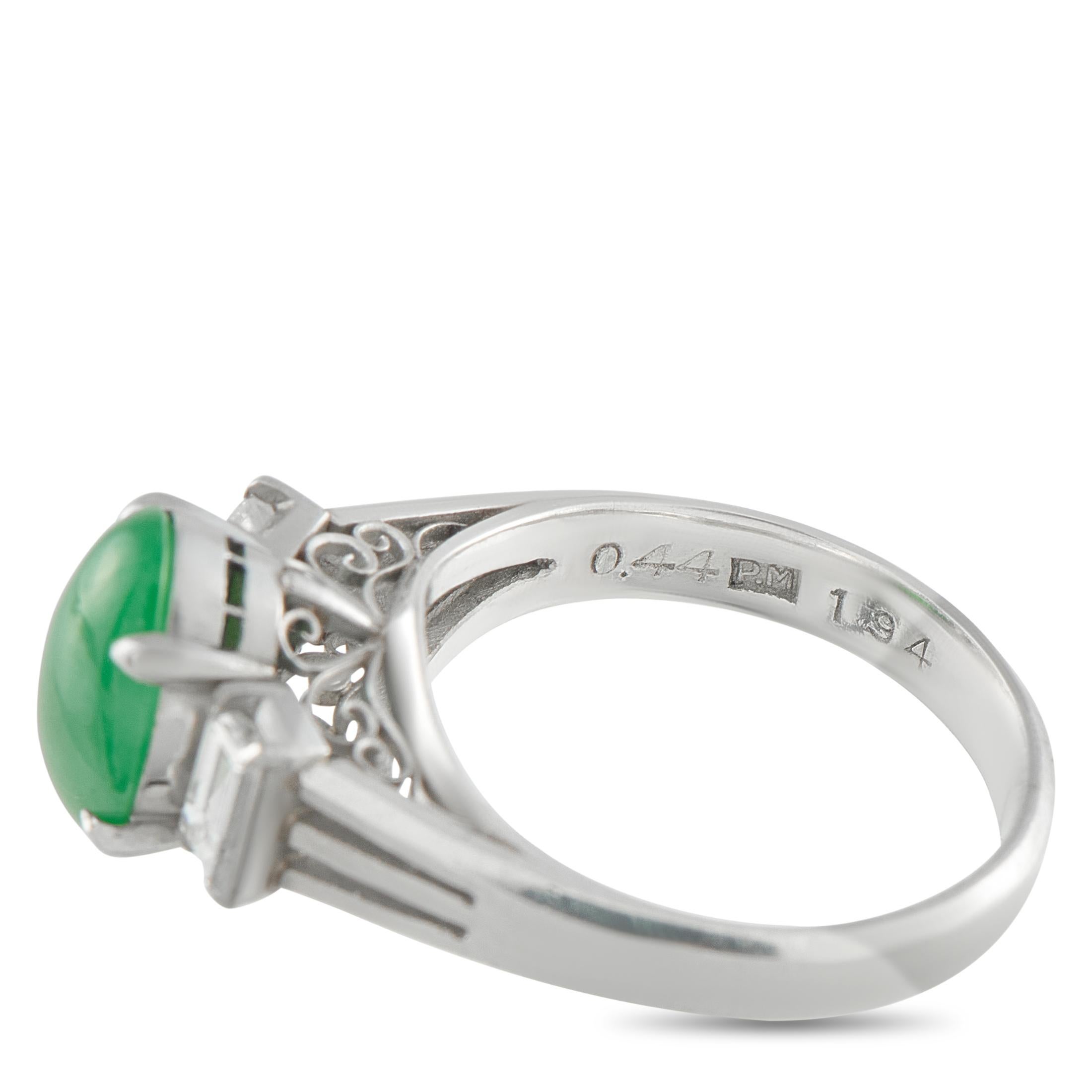 Platinum 0.44ct Diamond and Jade Ring MF20-101725 en Excelente estado para la venta en Southampton, PA