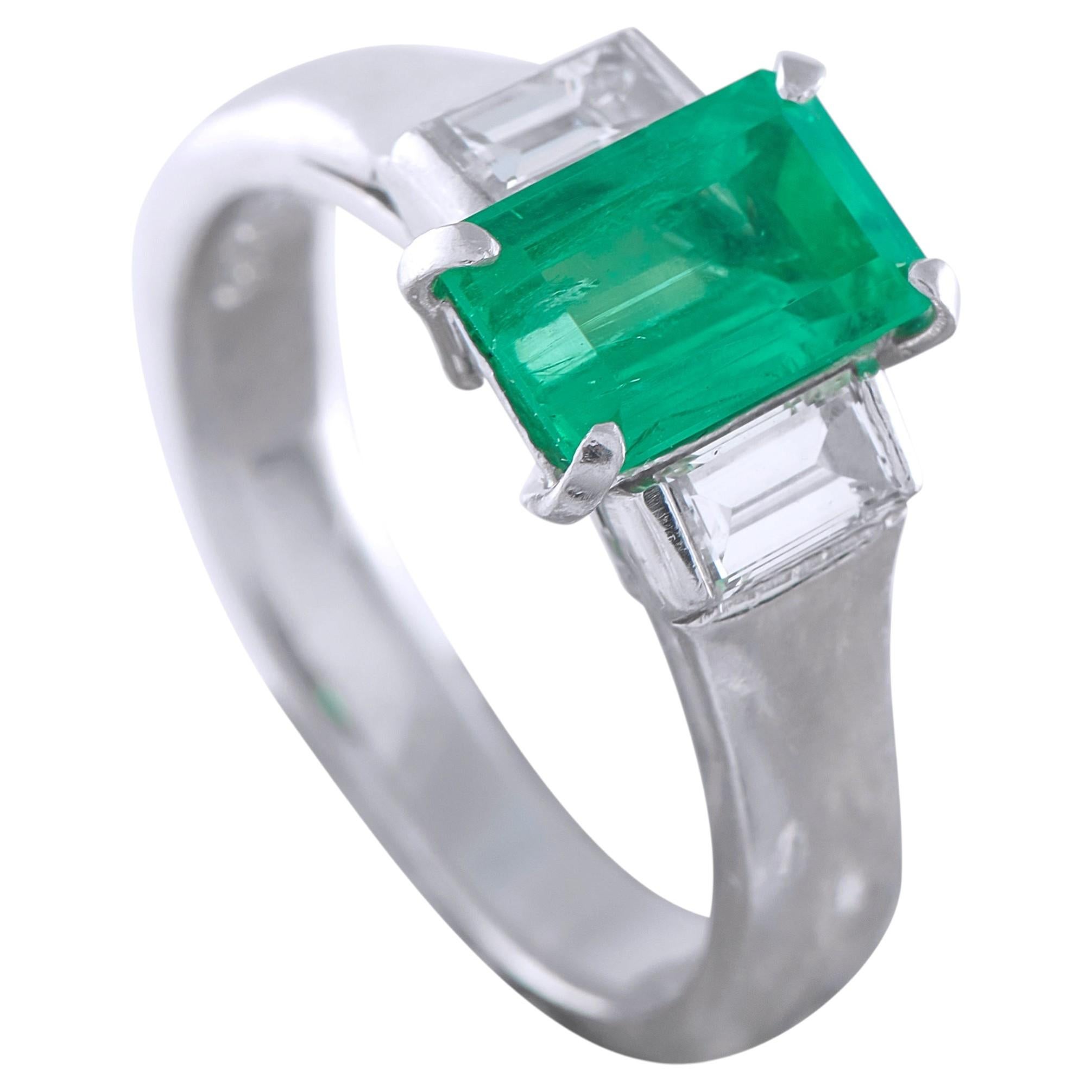 Platinum 0.46ct Diamond and Emerald Ring MF17-041026 For Sale