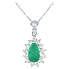 Platinum 0.53ct Diamond and Emerald Necklace Platinum 0.53ct Diamond and Emerald Necklace