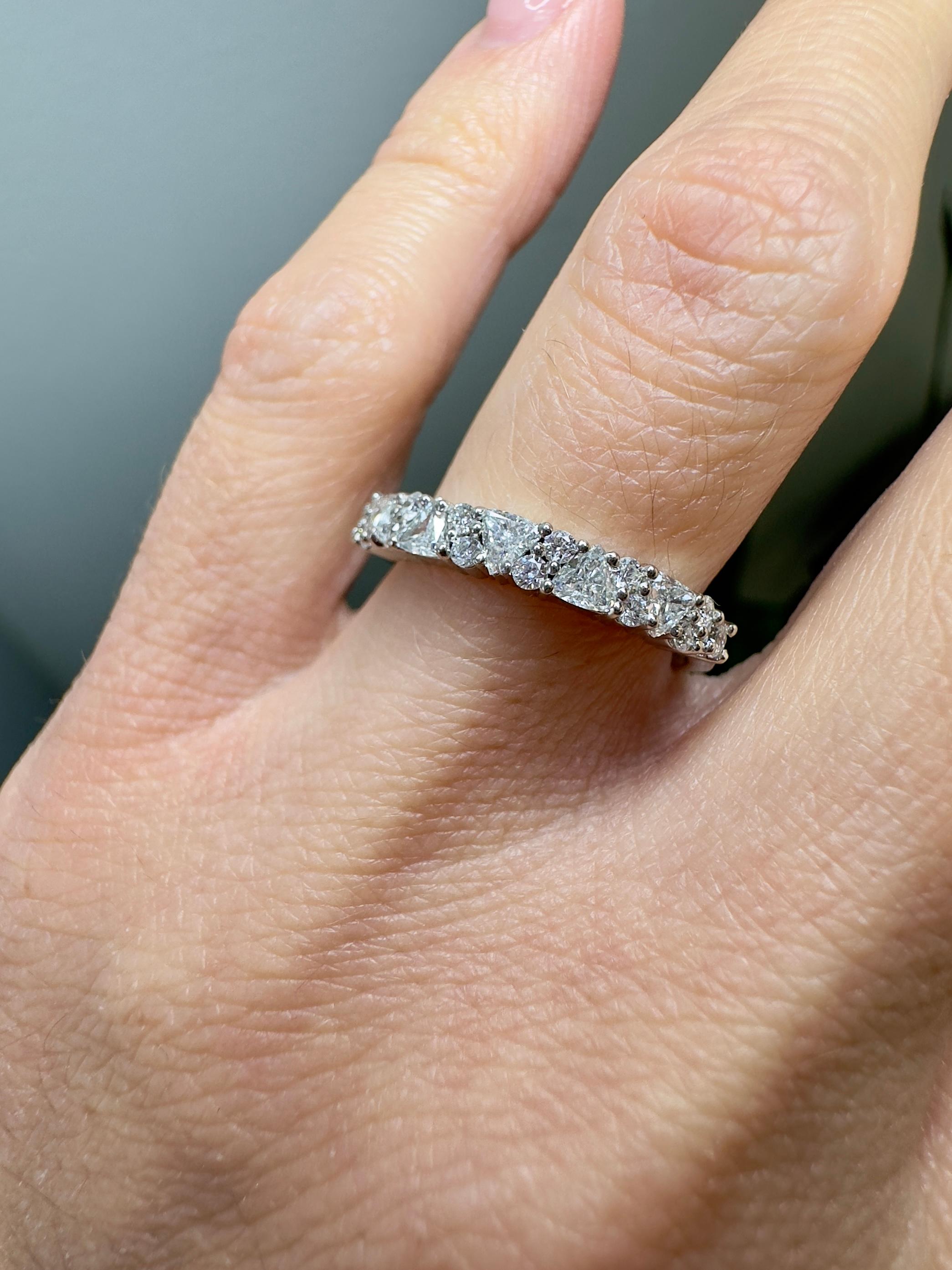 Platinum 0.58 Carat Total Mixed Shaped Diamond Band In New Condition For Sale In Houston, TX