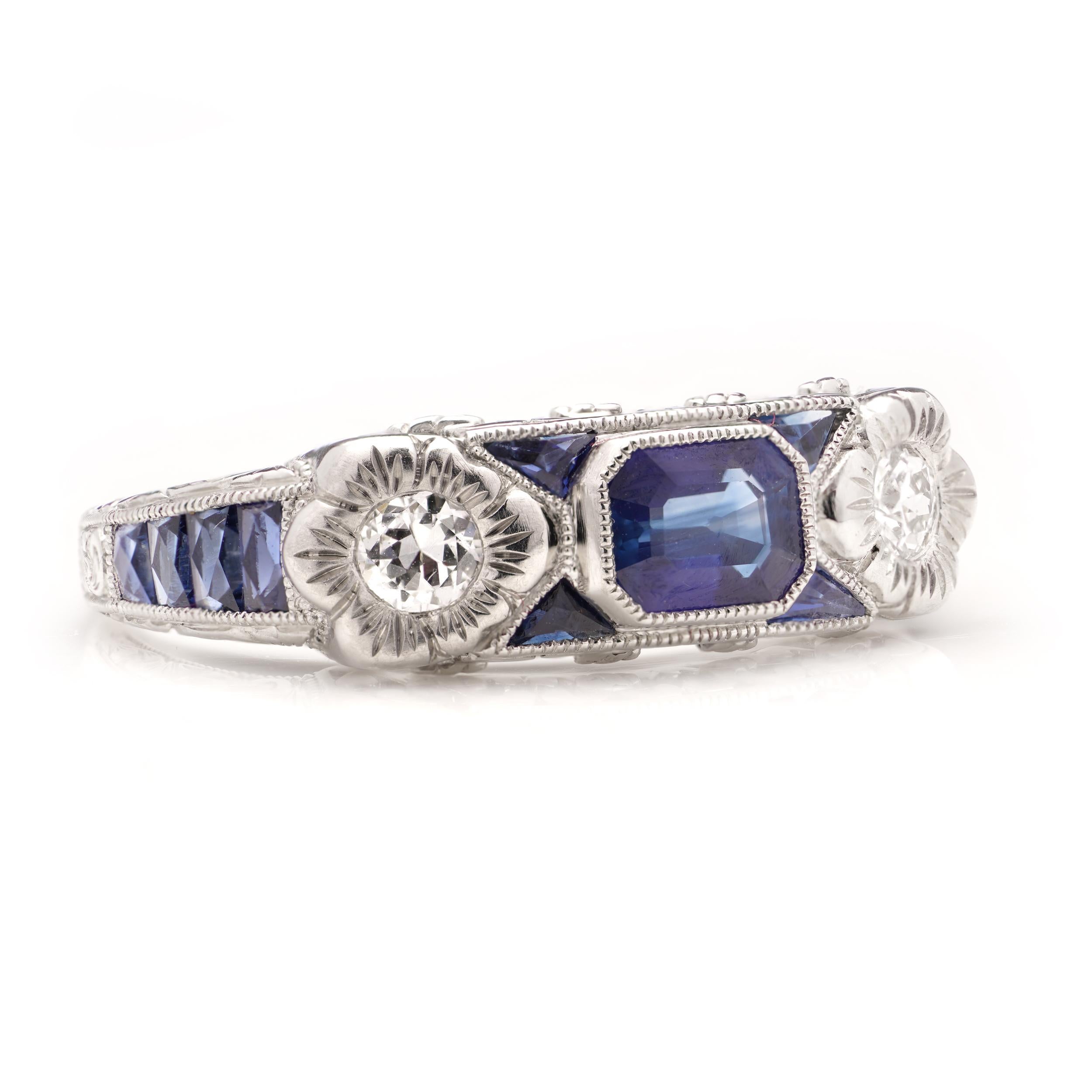 Platinum 0.63 carats of Emerald - cut Blue Sapphire ring For Sale 1
