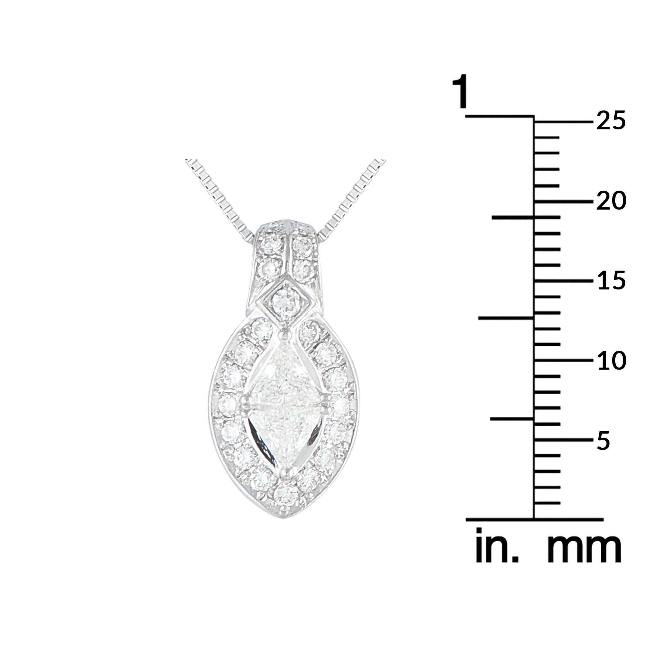 Collier en platine avec pendentif en diamant de 0.65ct Excellent état - En vente à Southampton, PA