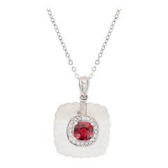 Halskette mit Anhänger aus Platin mit 0,67 Karat Spinell, Diamanten und Bergkristall