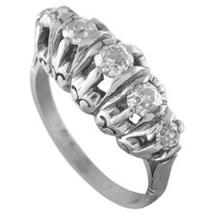 Bague en platine sertie d'un diamant de 0,70 ct