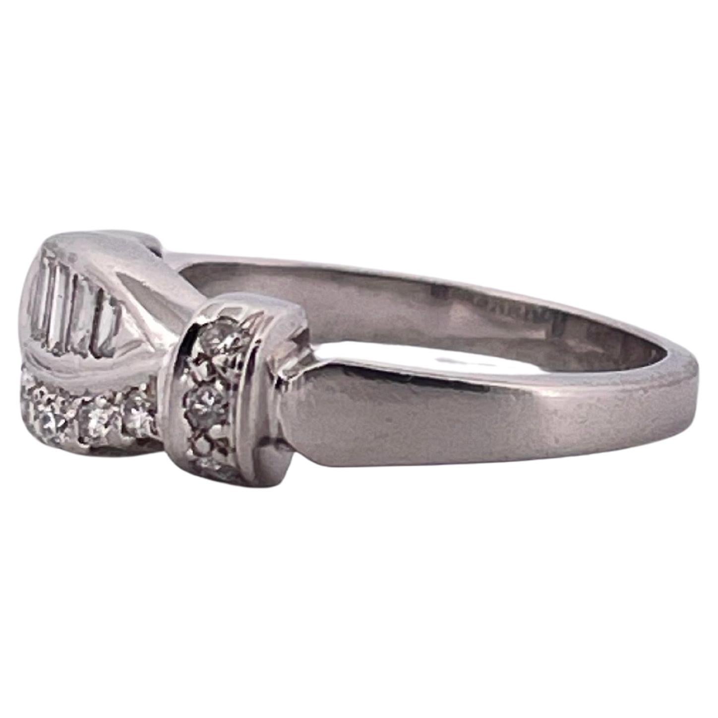 Platin 0,70ctw G-H SI1 Diamant Ring (Baguetteschliff) im Angebot
