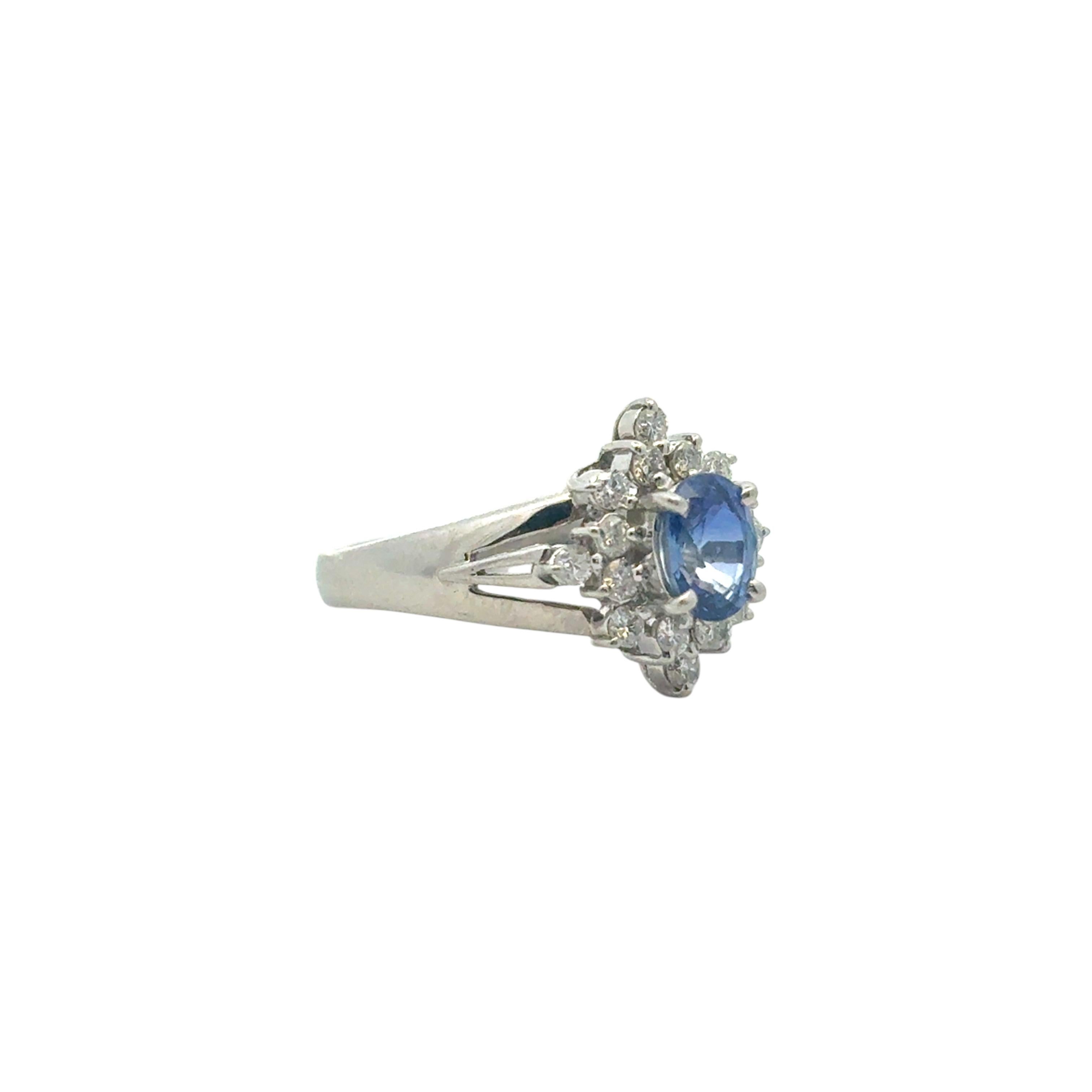 Platinum 0.73ctw Diamond Blue Oval Sapphire Center Cocktail Ring For Sale 4