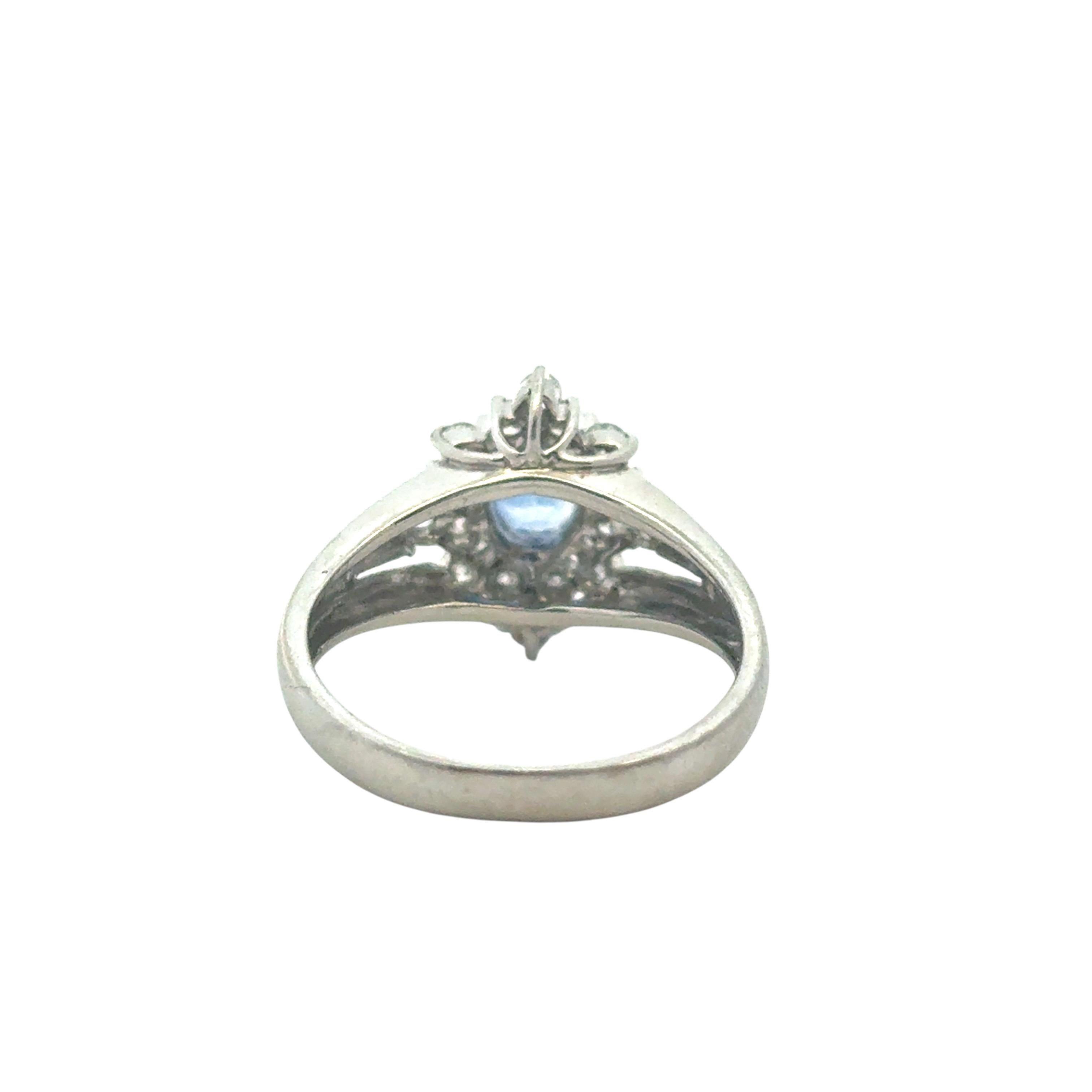 Platinum 0.73ctw Diamond Blue Oval Sapphire Center Cocktail Ring For Sale 6