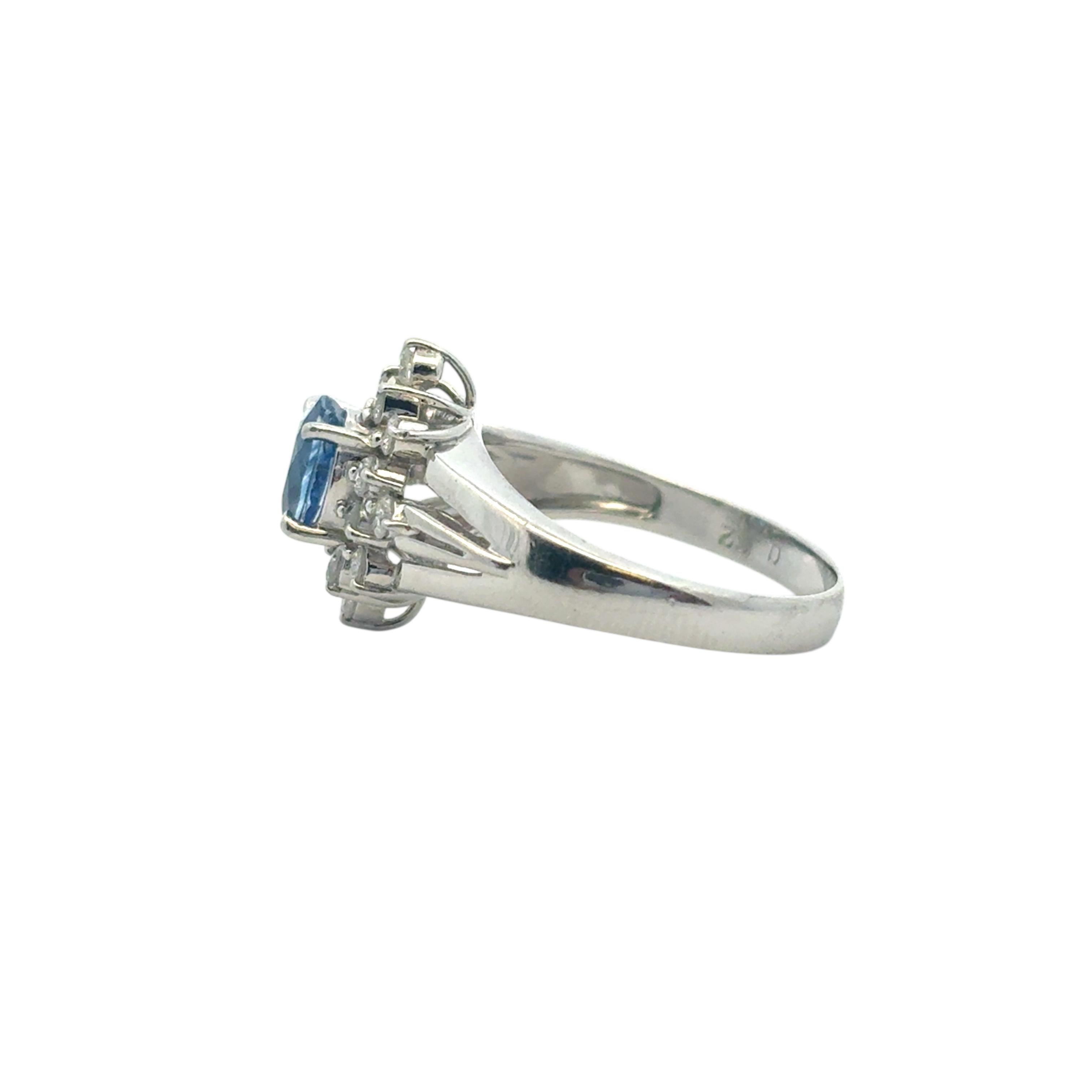 Platinum 0.73ctw Diamond Blue Oval Sapphire Center Cocktail Ring For Sale 7