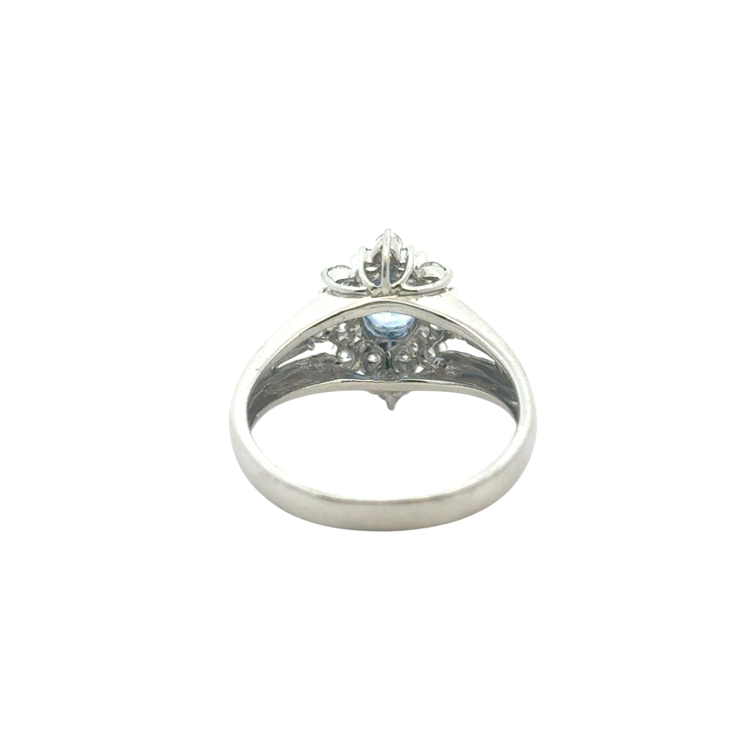 Platinum 0.73ctw Diamond Blue Oval Sapphire Center Cocktail Ring For Sale 12