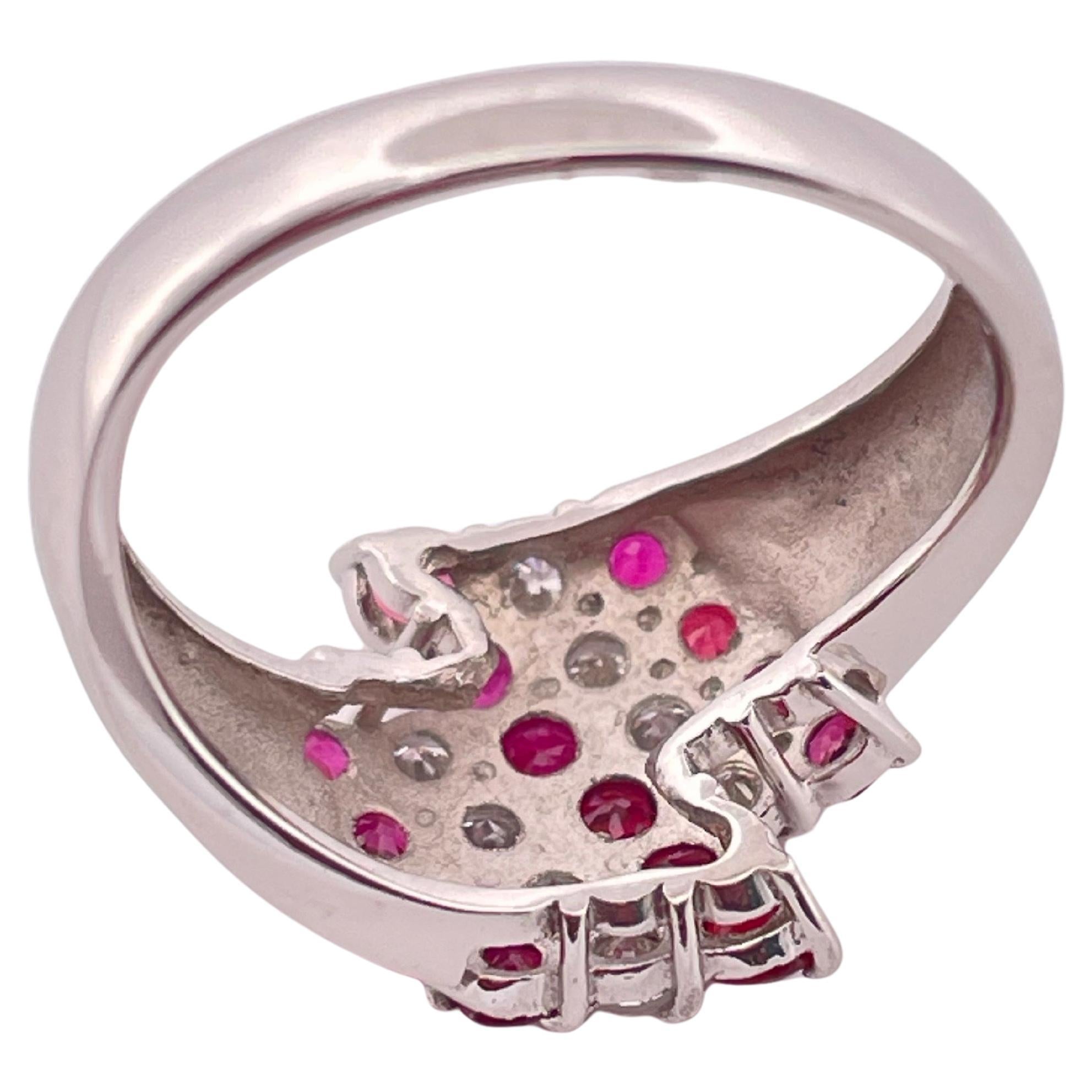 Anello in platino con rubino da 0,75 carati e diamante da 0,34 carati in vendita 1